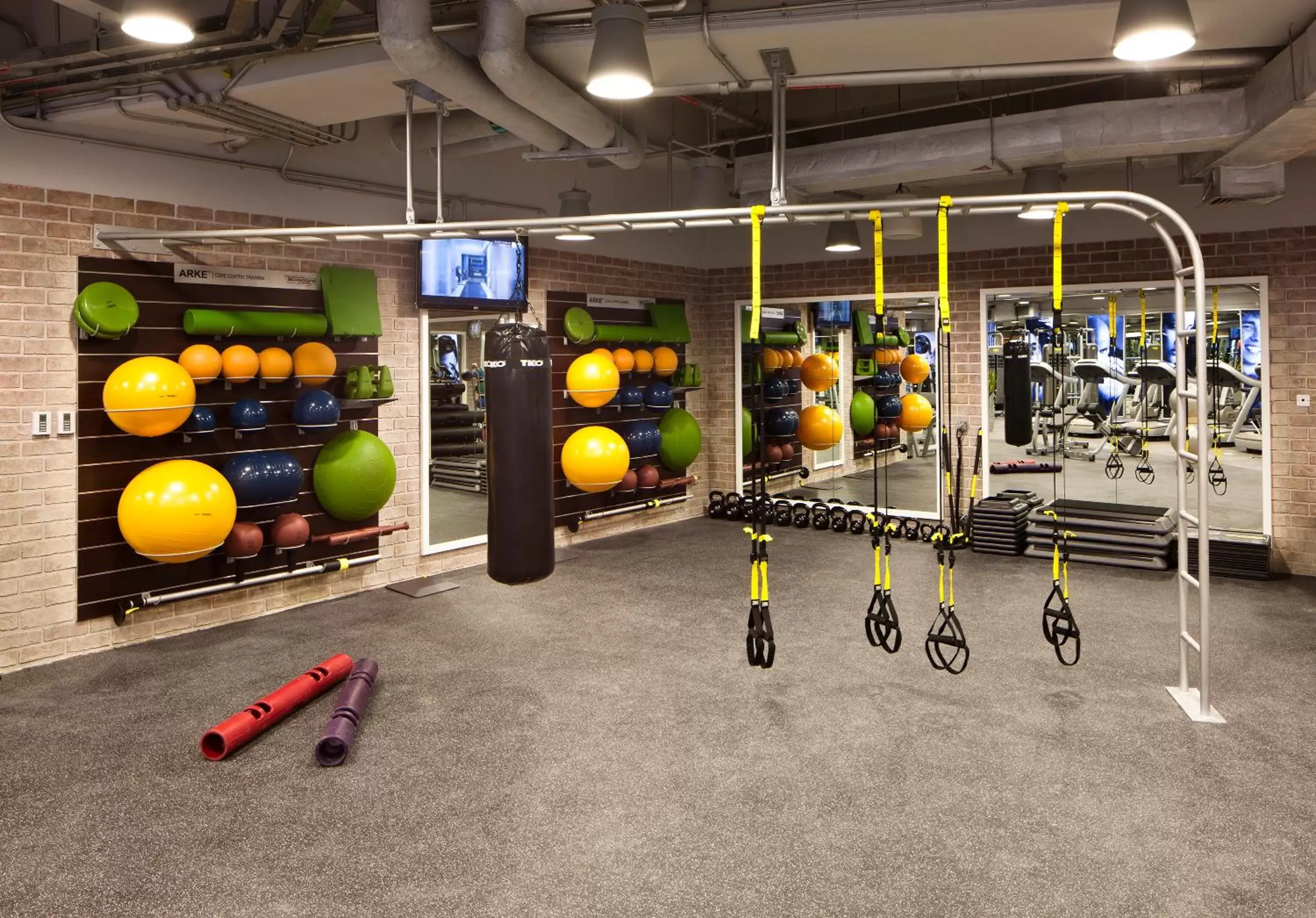 Fitness centre/facilities, Fitness Center/Facilities in Jumeirah Emirates Towers
