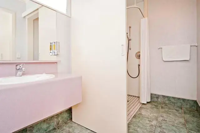 Bathroom in Legends Motel