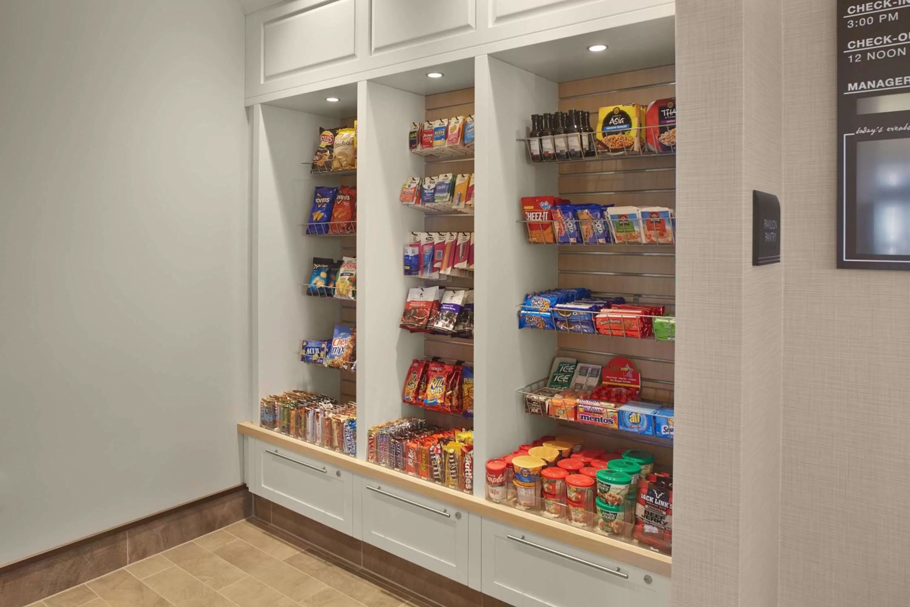 Restaurant/places to eat in Hilton Garden Inn Akron