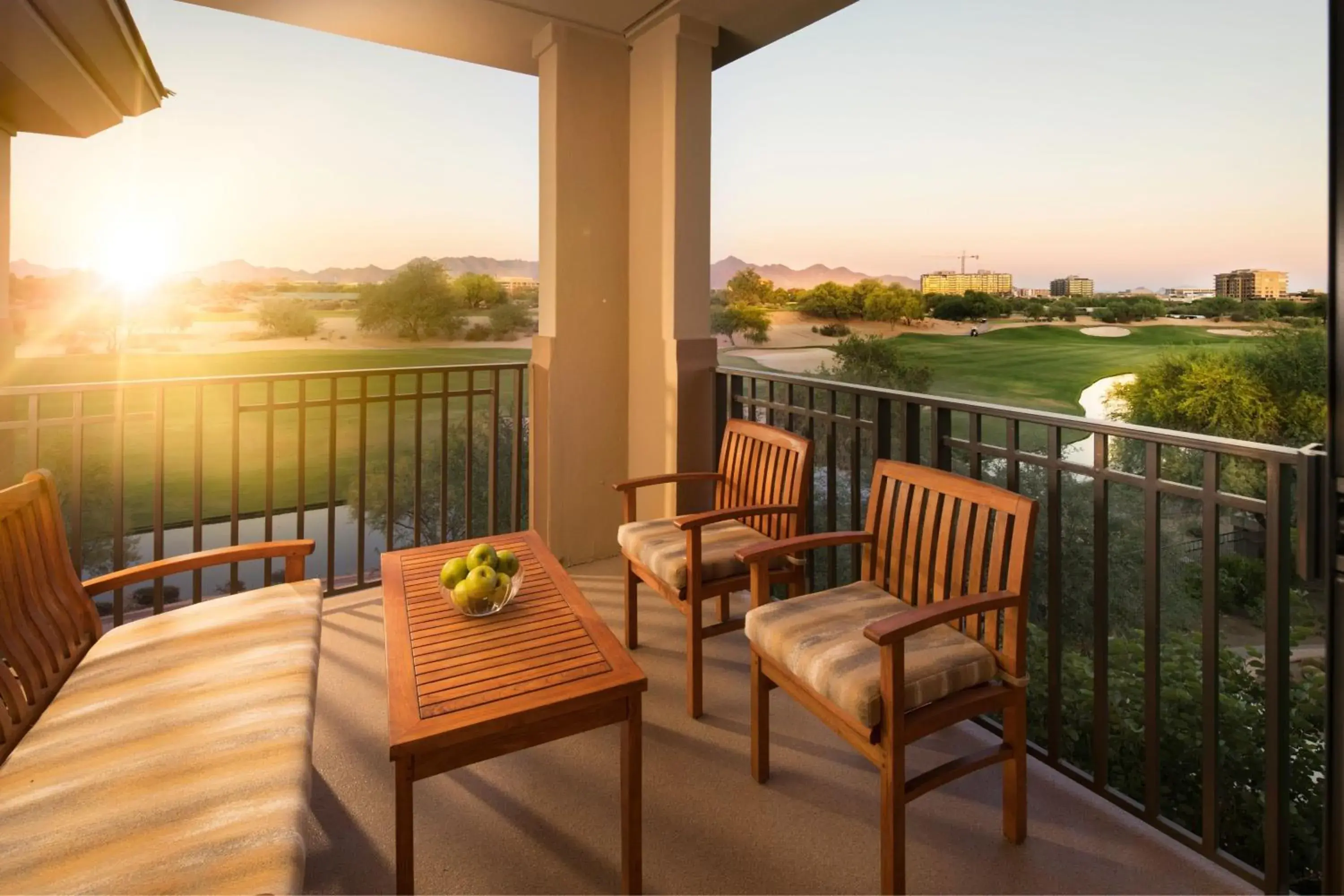 Photo of the whole room in The Westin Kierland Villas, Scottsdale