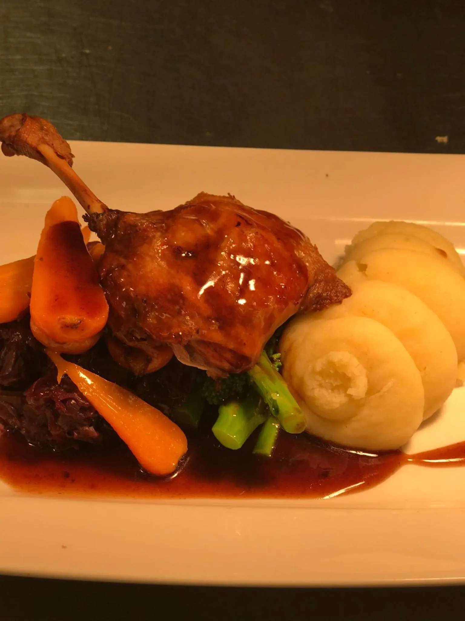 Food and drinks in Greyhound Country Inn