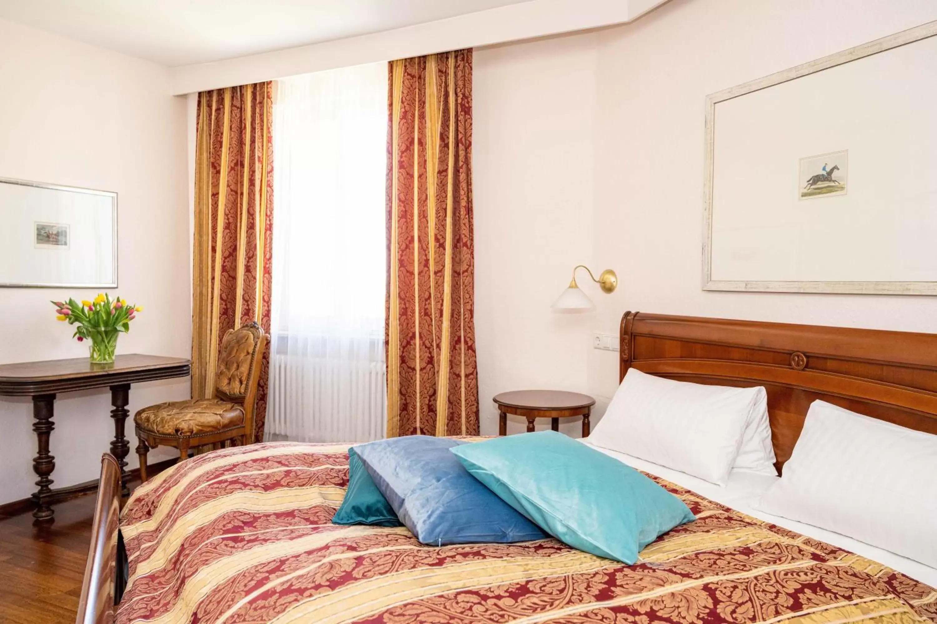 Budget Double Room in Hotel Krone Laupheim Budget Double Room in Hotel Krone Laupheim