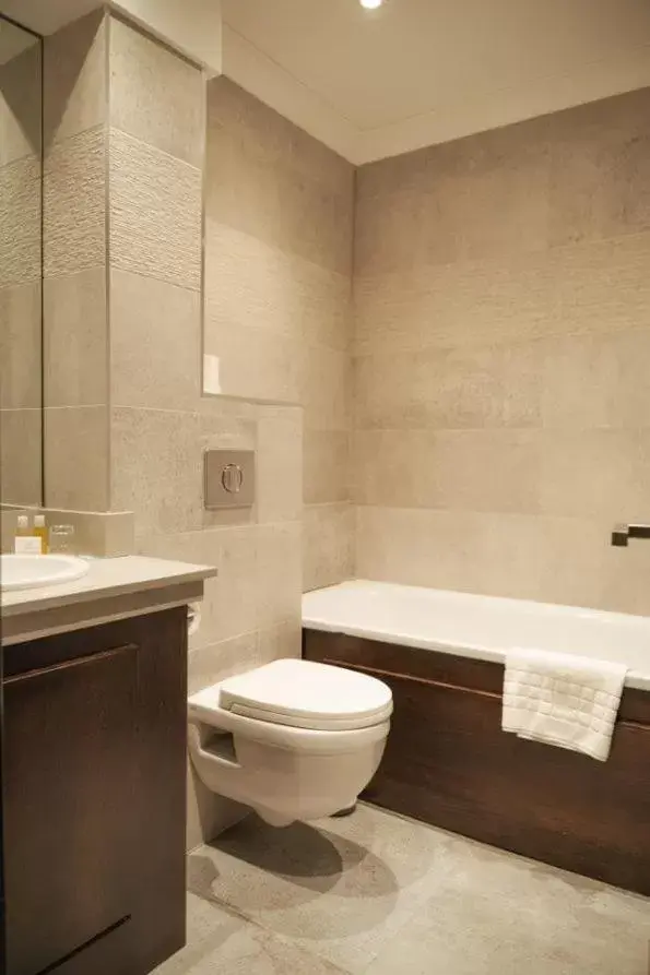 Bathroom in County Hotel & County Aparthotel Newcastle