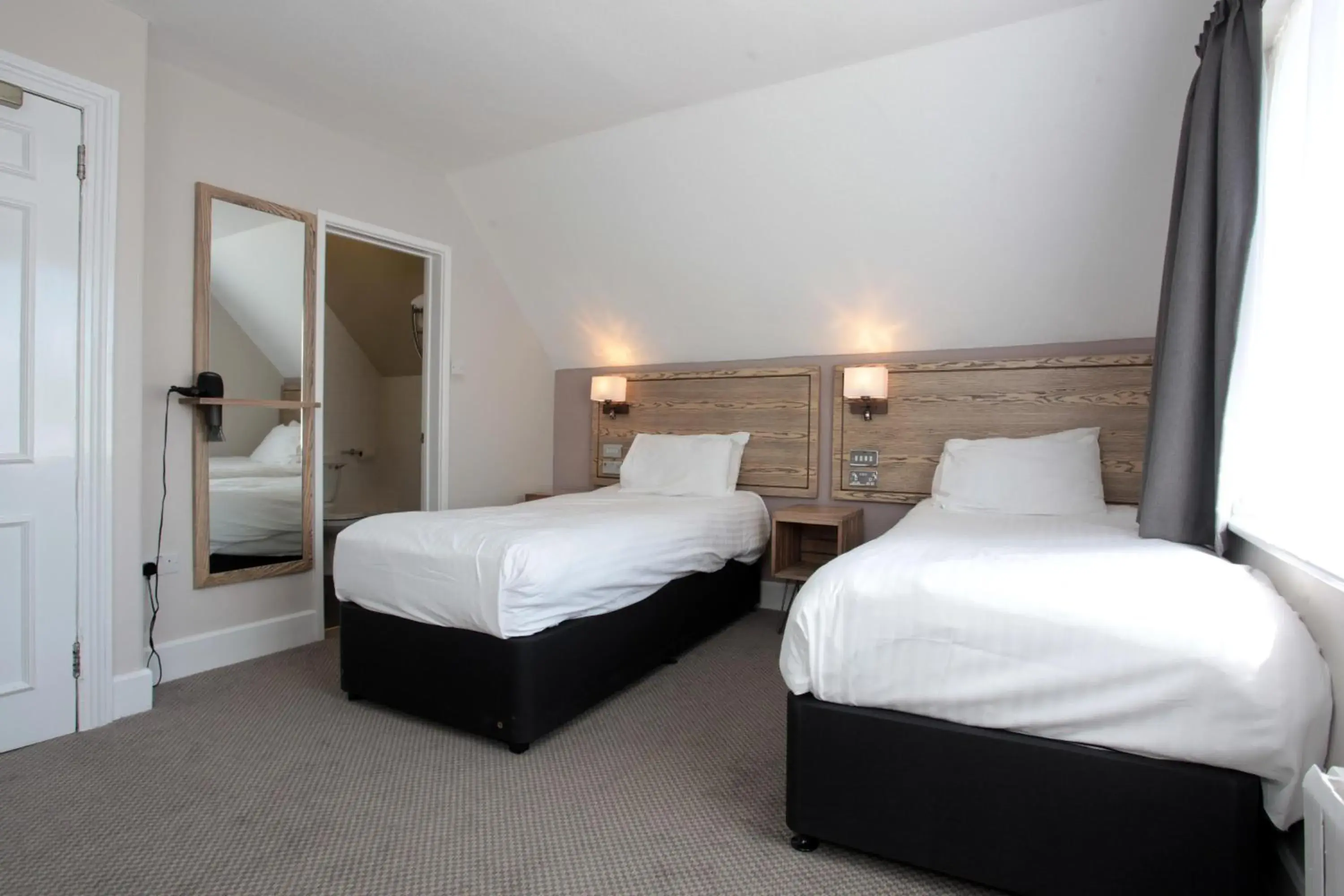 Bedroom, Bed in Bear Inn, Somerset by Marston's Inns