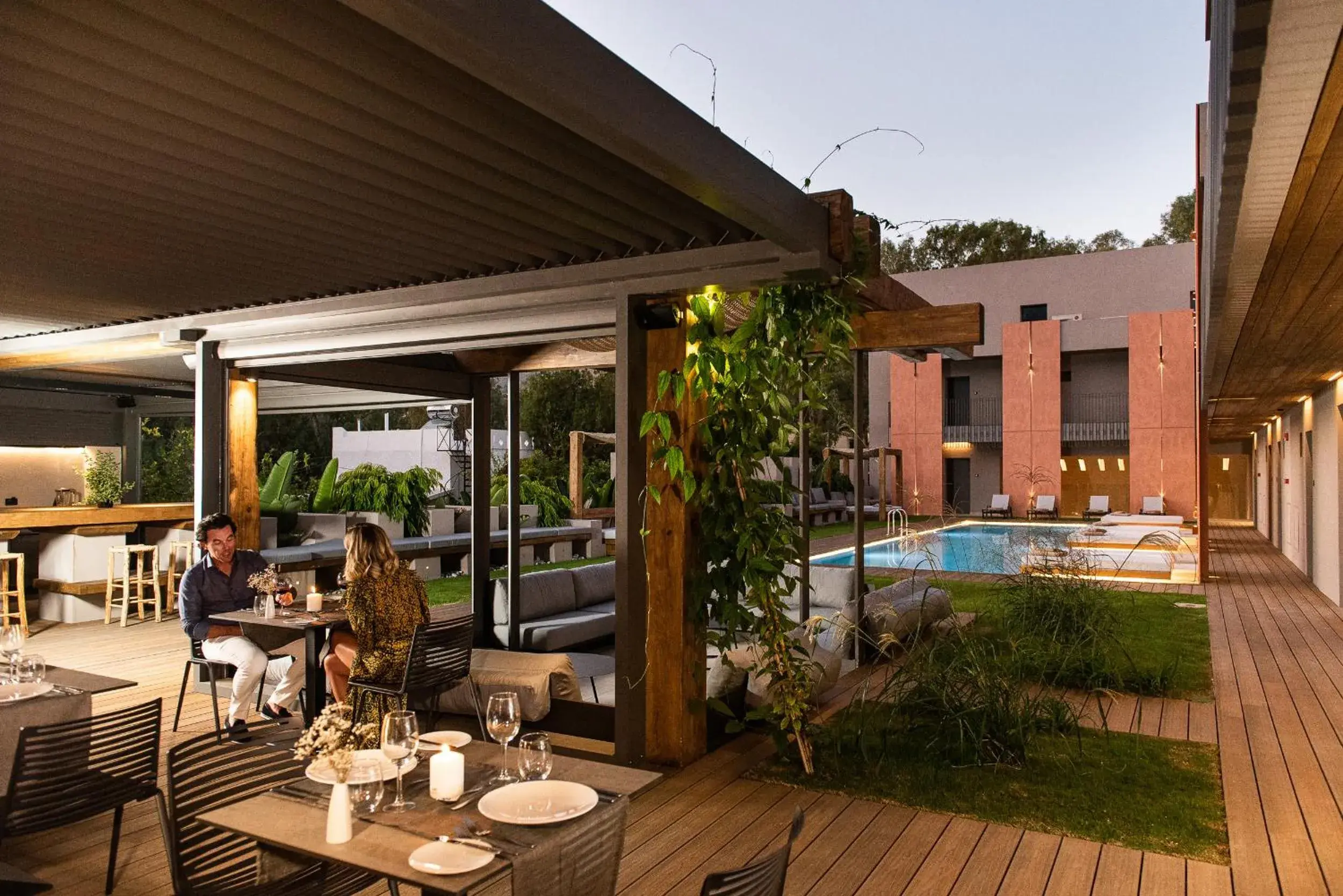 Restaurant/places to eat, Swimming Pool in Pilot Amphora Boutique Hotel