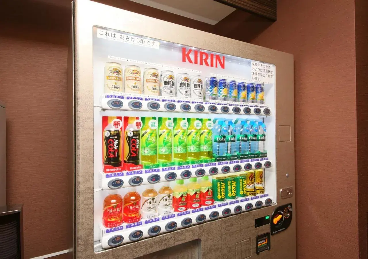 vending machine in APA Hotel Shinjuku-Gyoemmae