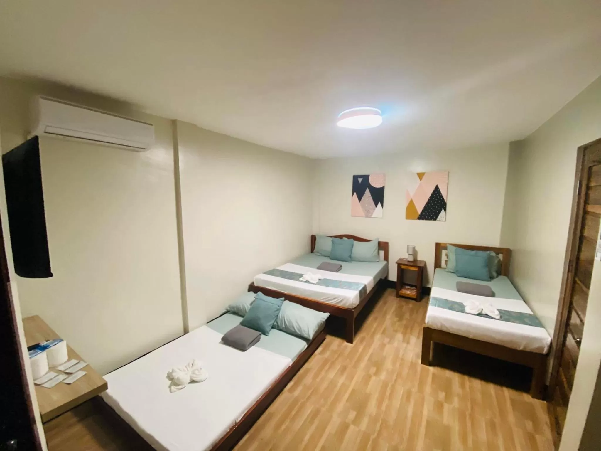 Mongki's Pensionhouse