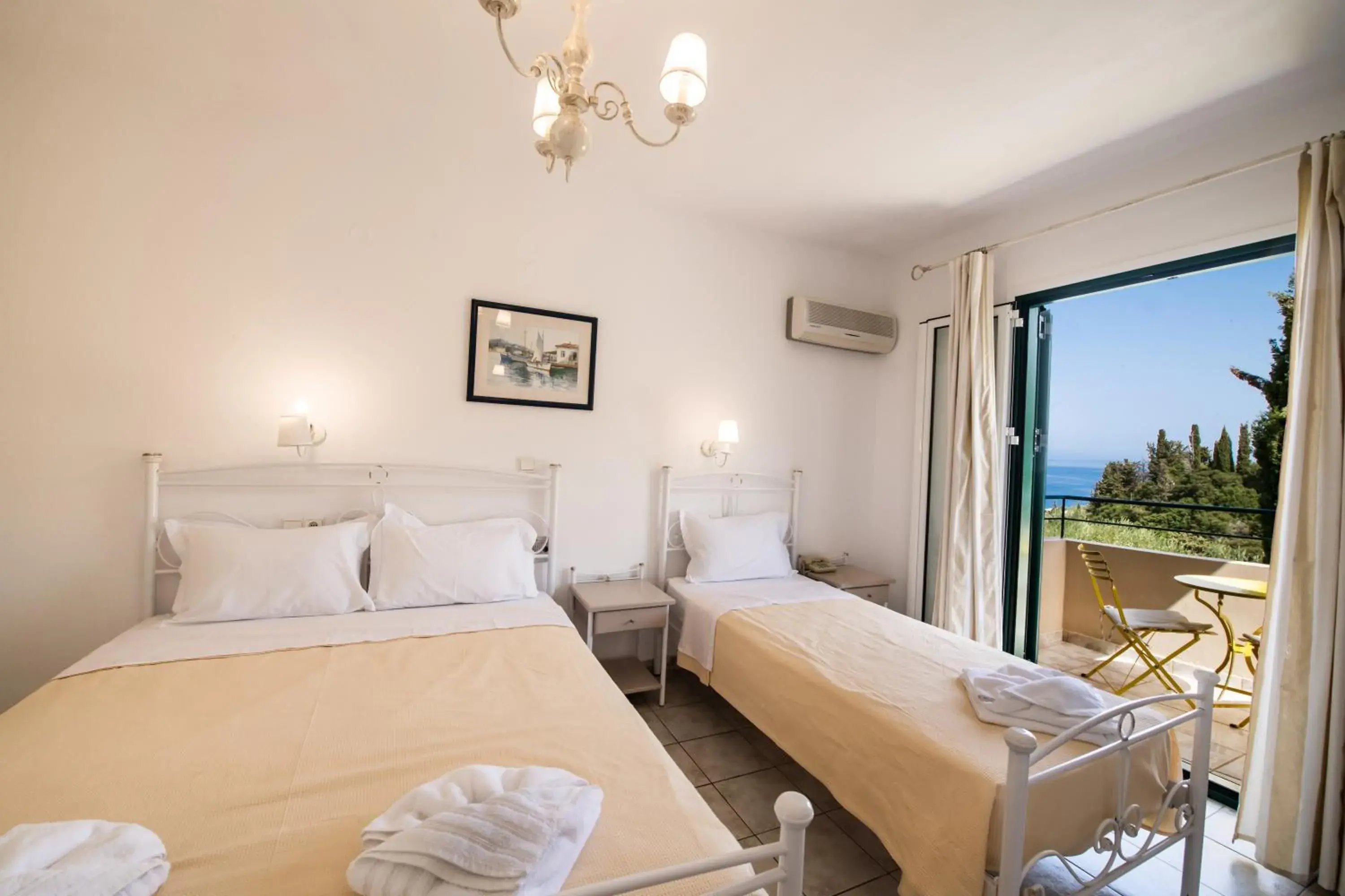 Photo of the whole room, Bed in Santa Marina Hotel