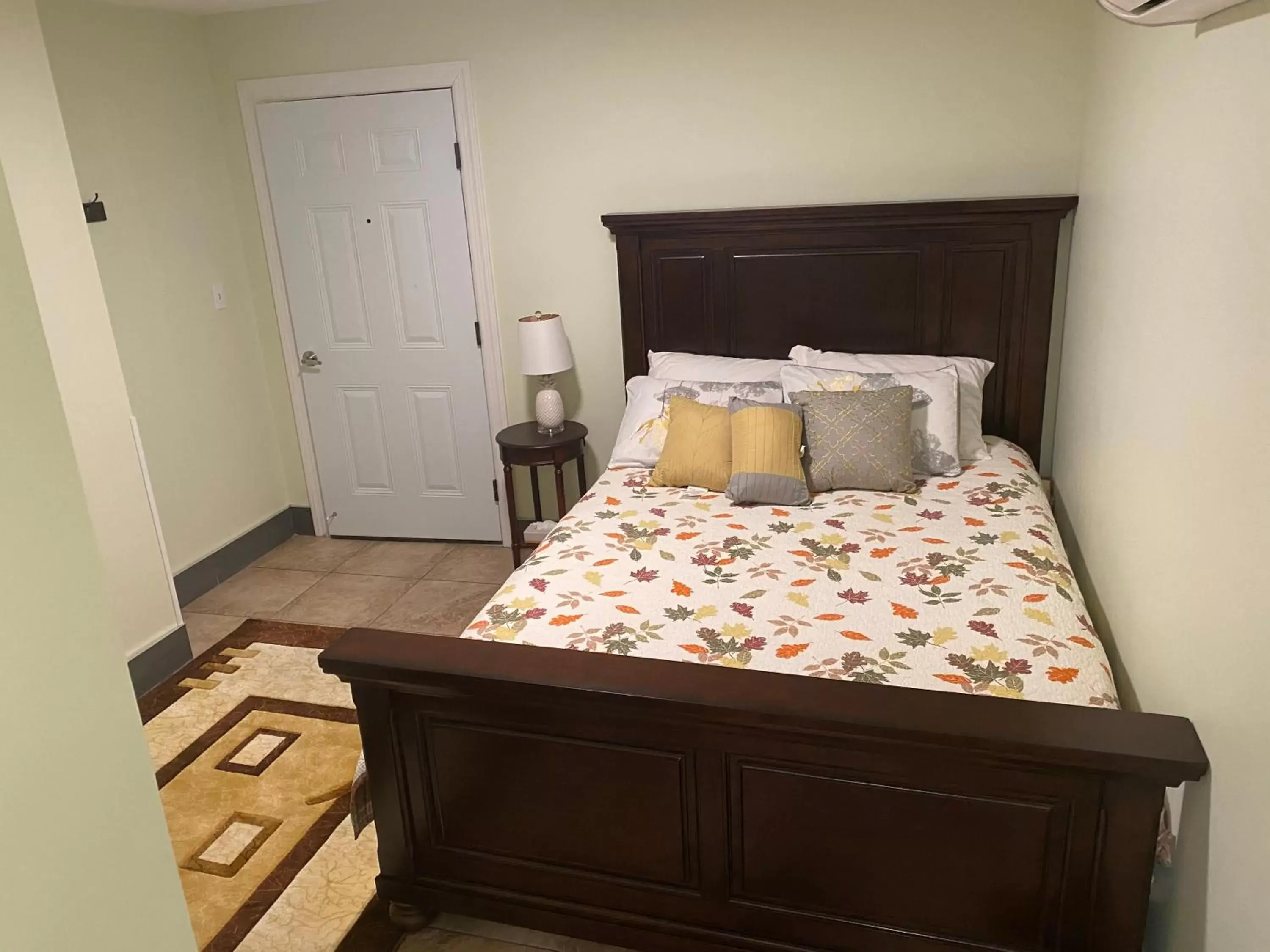 Bed in Cold Spring Hotel Bed in Cold Spring Hotel