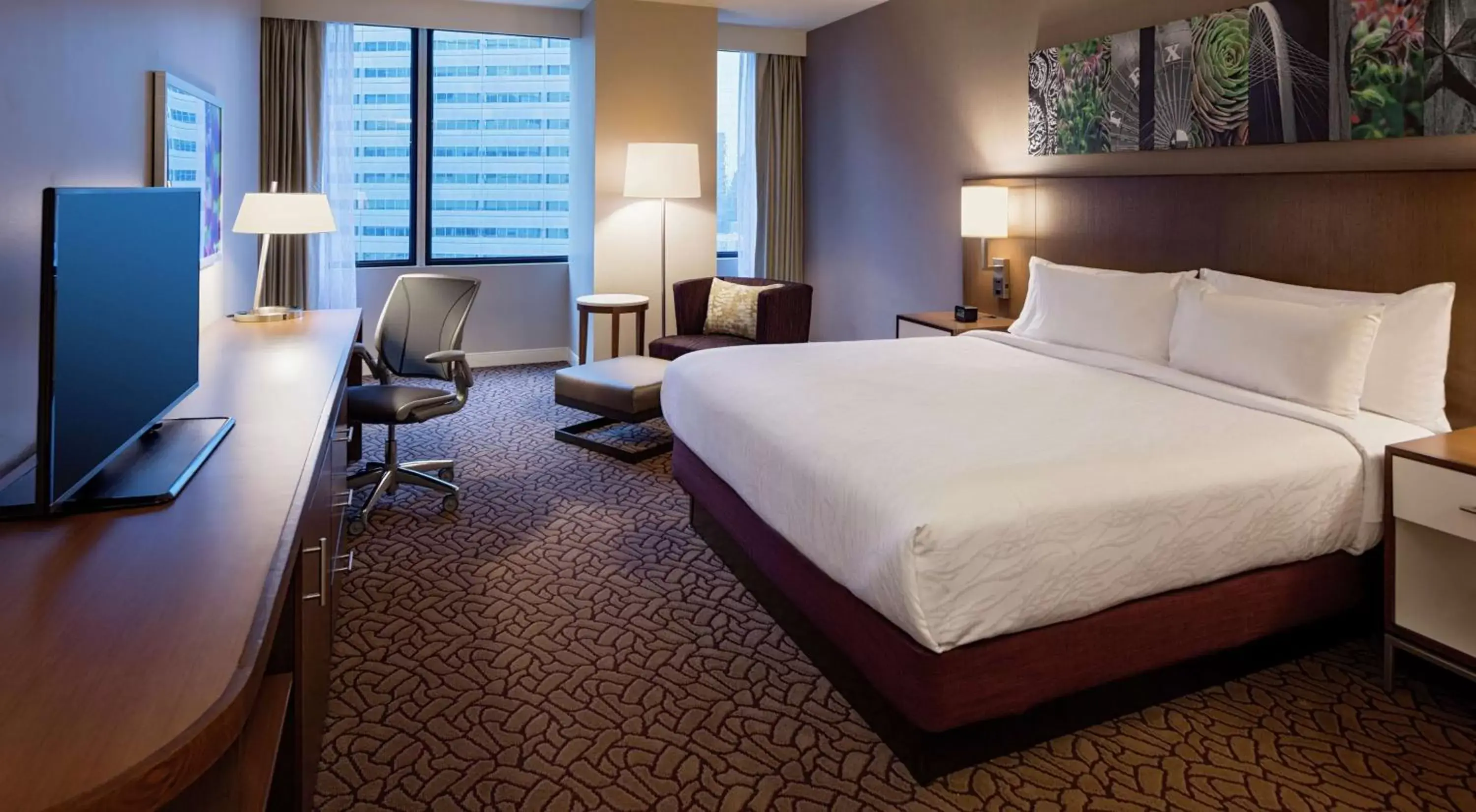 Bedroom in Hilton Garden Inn Downtown Dallas
