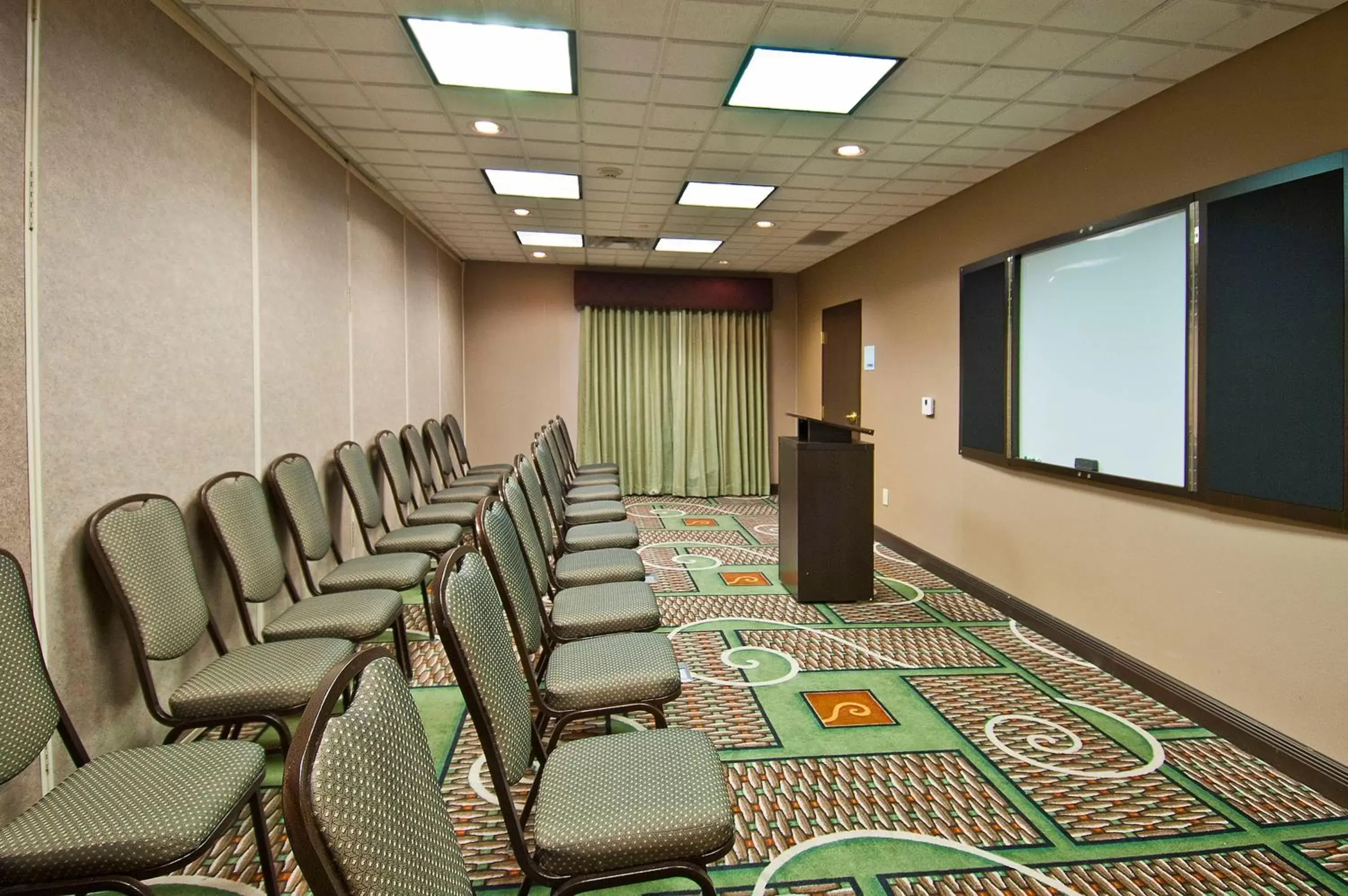 Meeting/conference room in Holiday Inn Express & Suites Oro Valley-Tucson North, an IHG Hotel