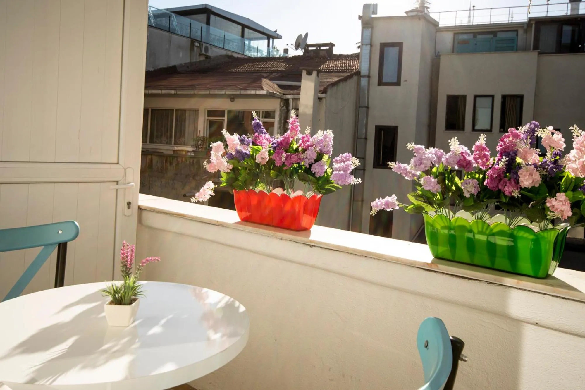 Patio in Paris Garden Hotel Istanbul