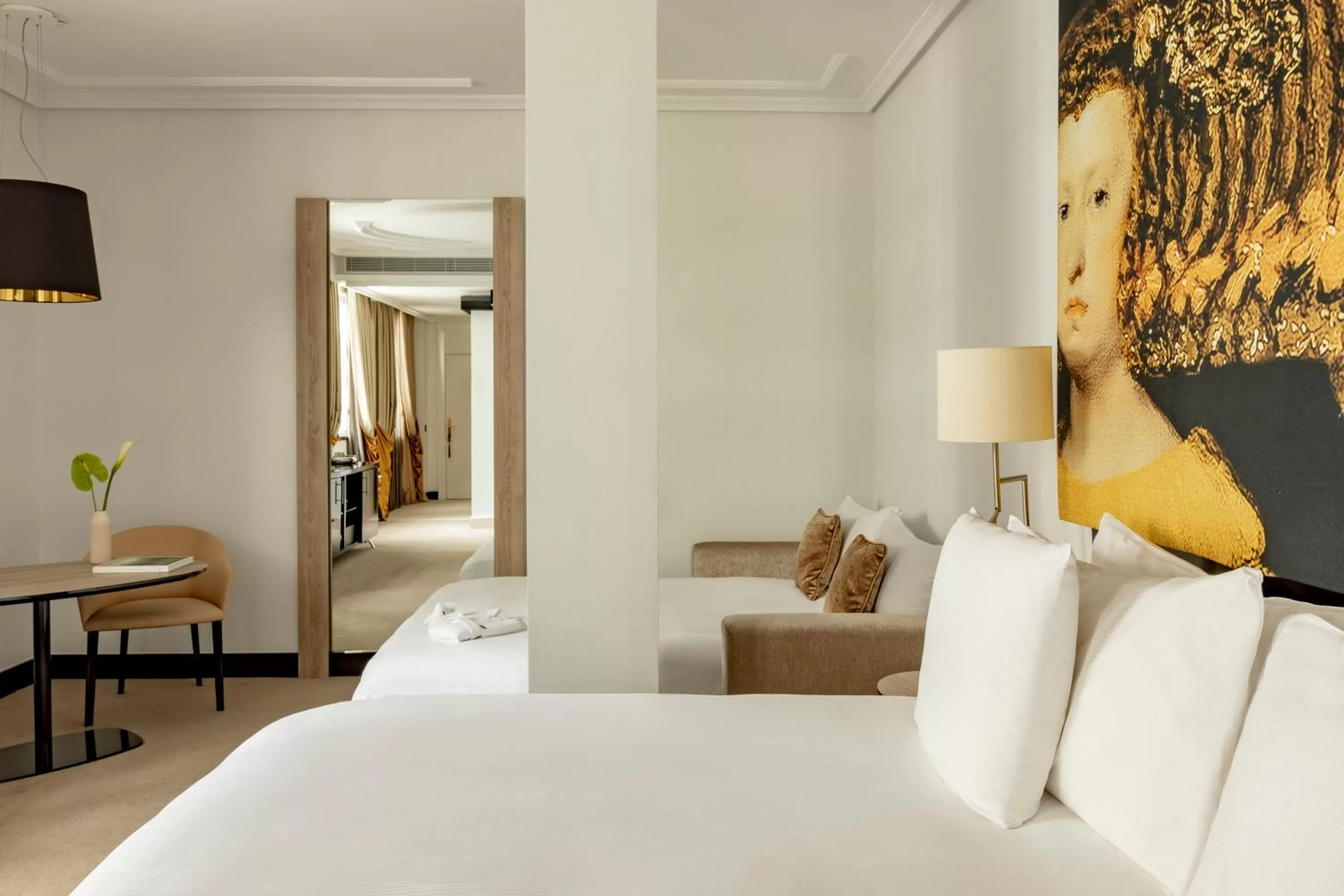 Bed in Palacio de los Duques Gran Meliá - The Leading Hotels of the World