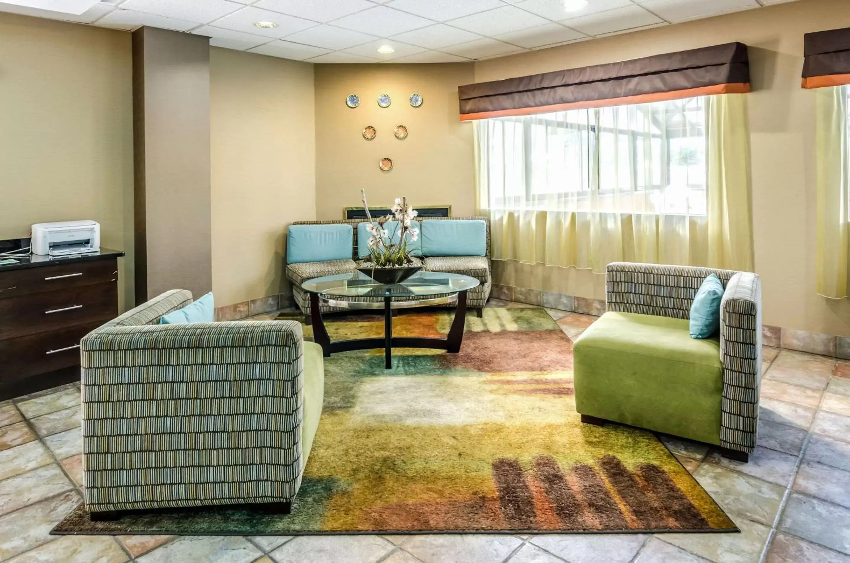 Lobby or reception, Seating Area in Quality Inn & Suites Wytheville