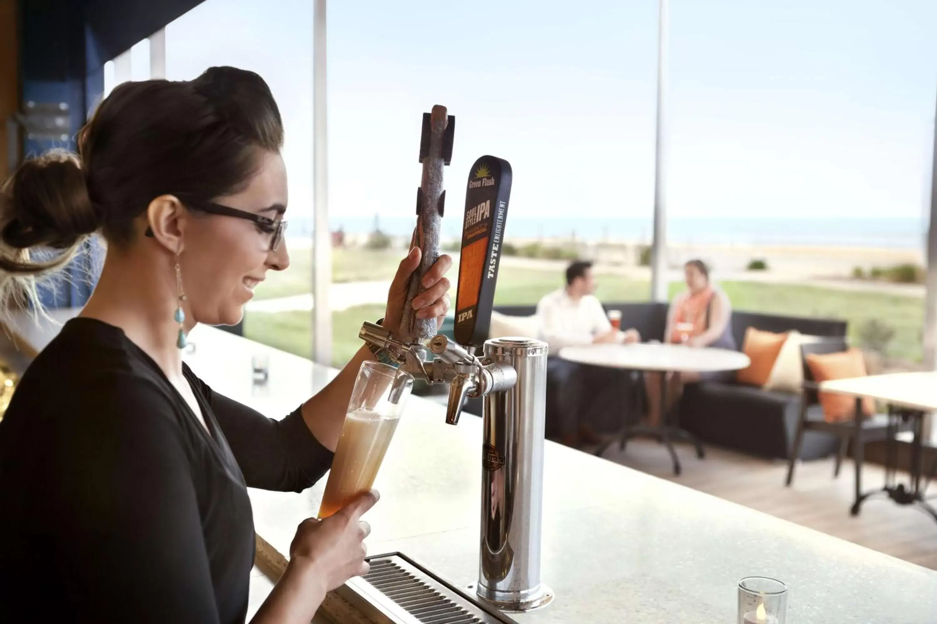 Lounge or bar in Hyatt House Virginia Beach / Oceanfront