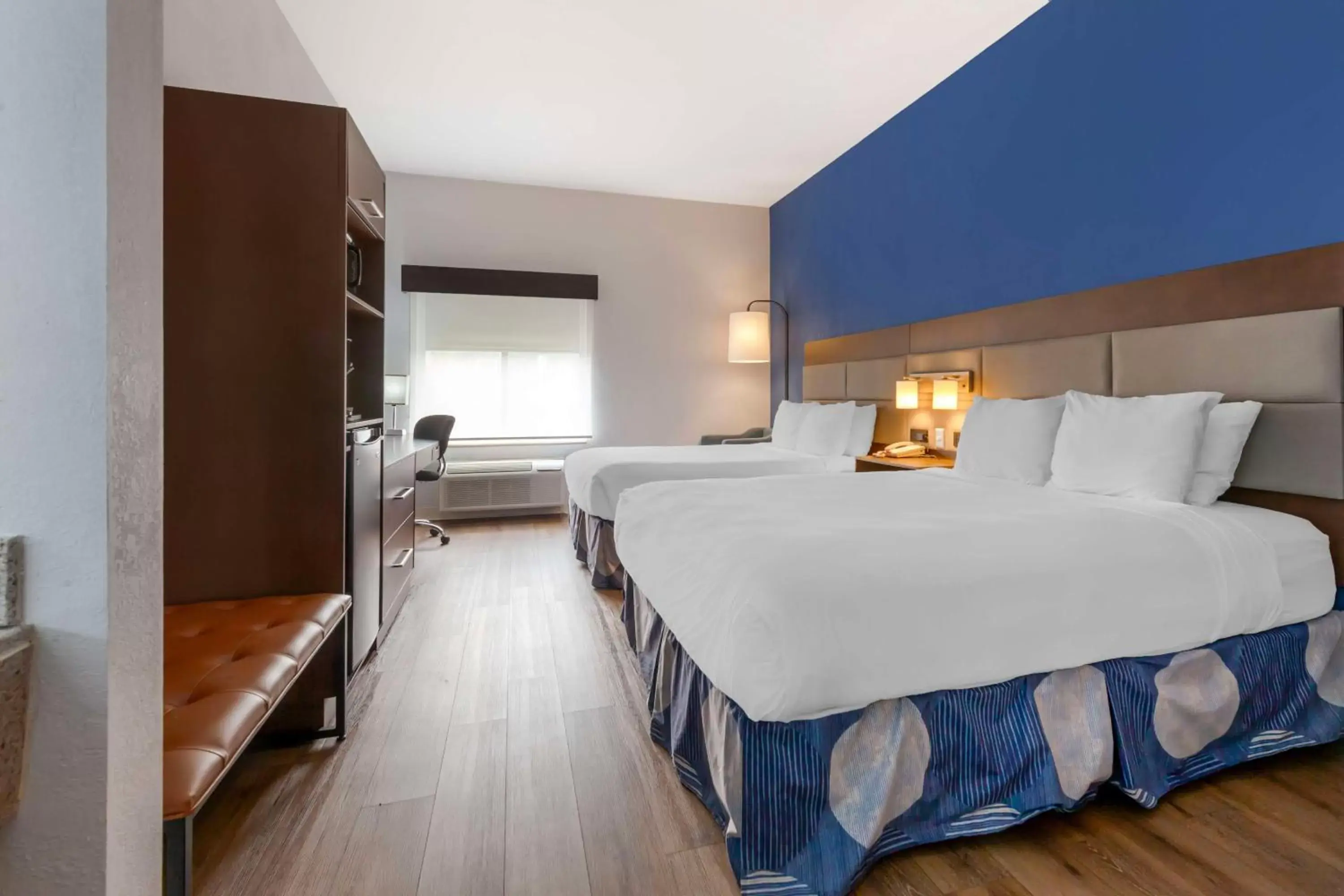 Bedroom, Bed in Best Western Sycamore Inn Bedroom, Bed in Best Western Sycamore Inn