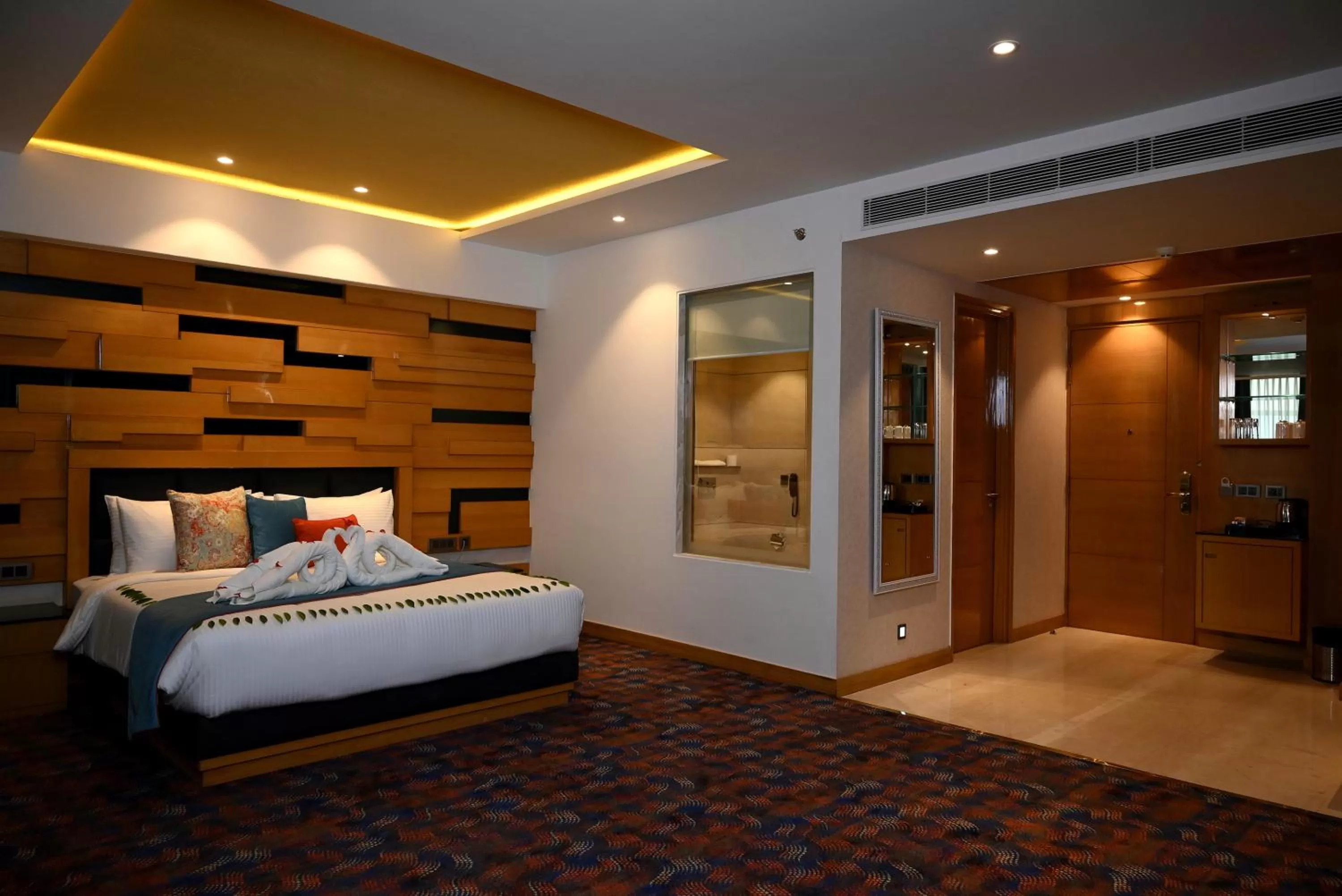 Bedroom, Bed in Ramada Plaza by Wyndham Jammu Vijaypur