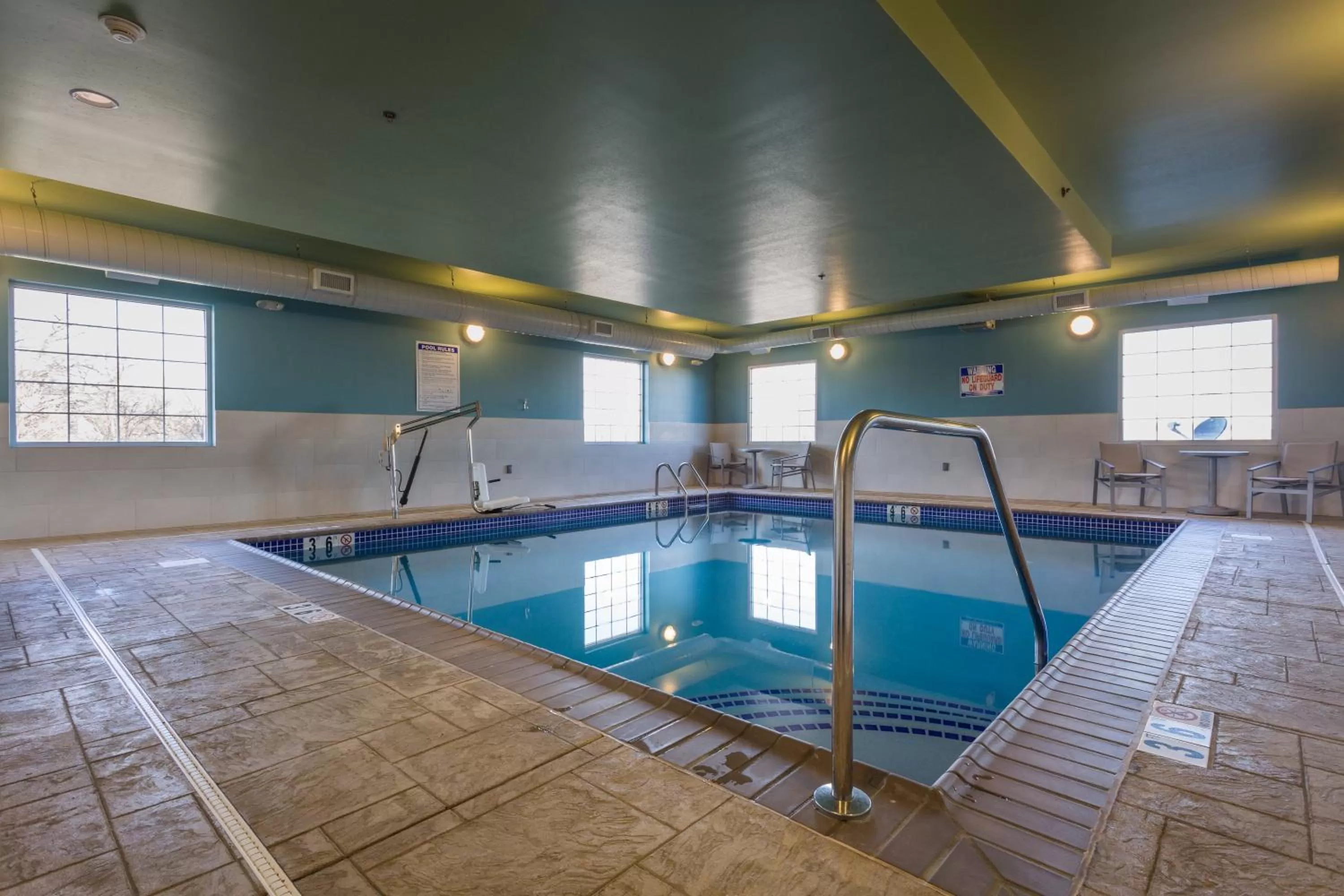 Swimming pool in Holiday Inn Express Hotel & Suites Reading by IHG