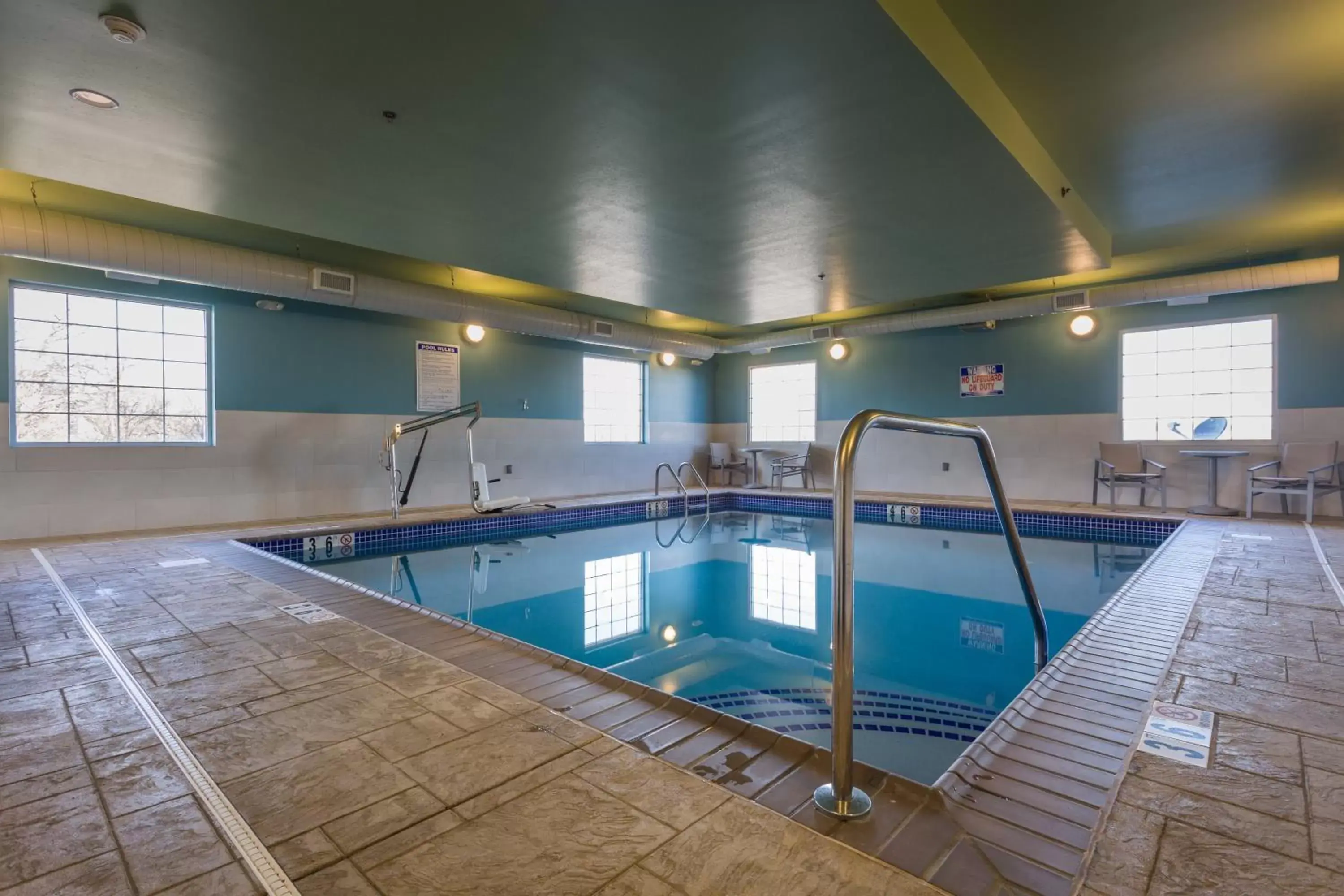 Swimming Pool in Holiday Inn Express Hotel & Suites Reading, an IHG Hotel