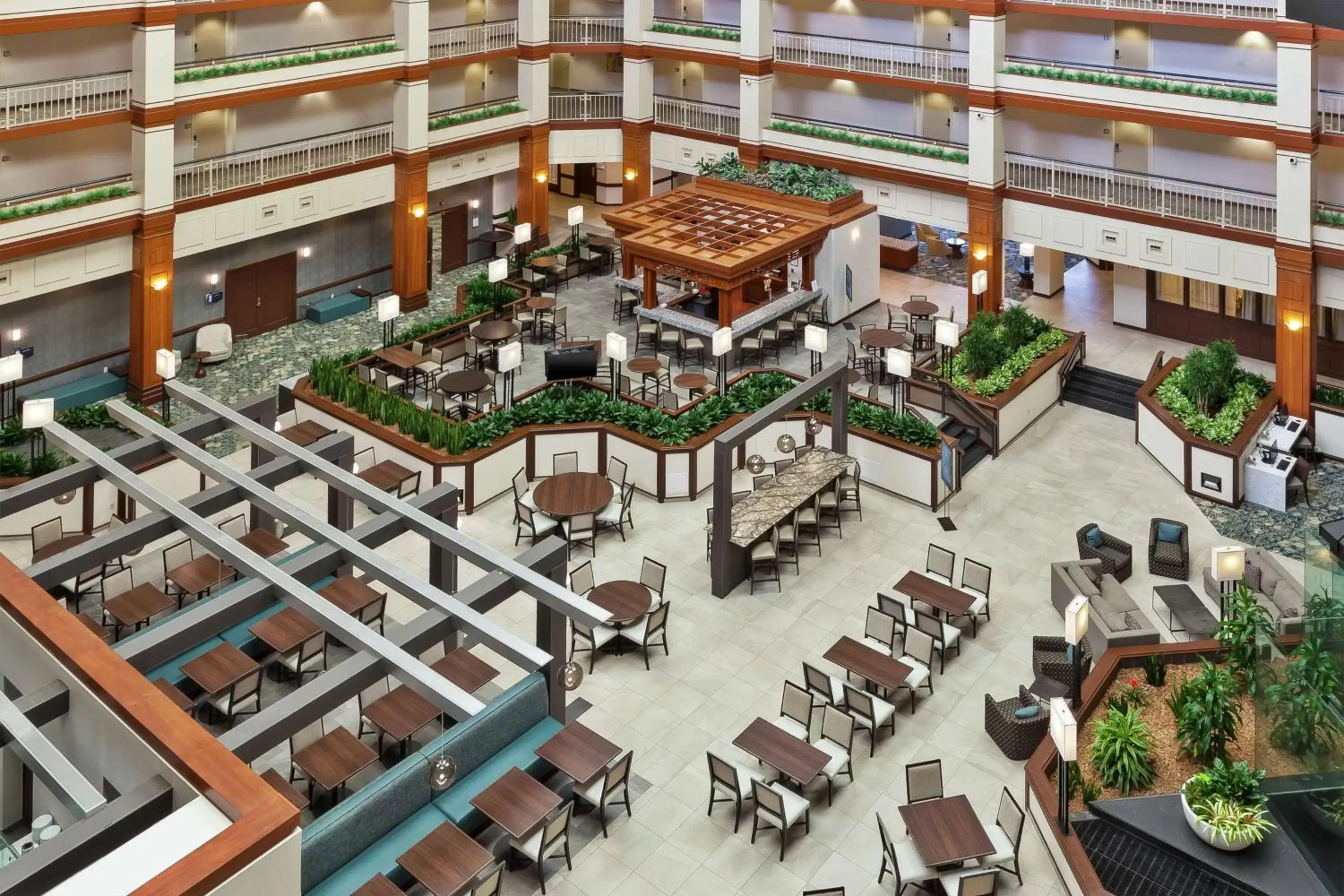 Lobby or reception, Bird's-eye View in Embassy Suites by Hilton Auburn Hills