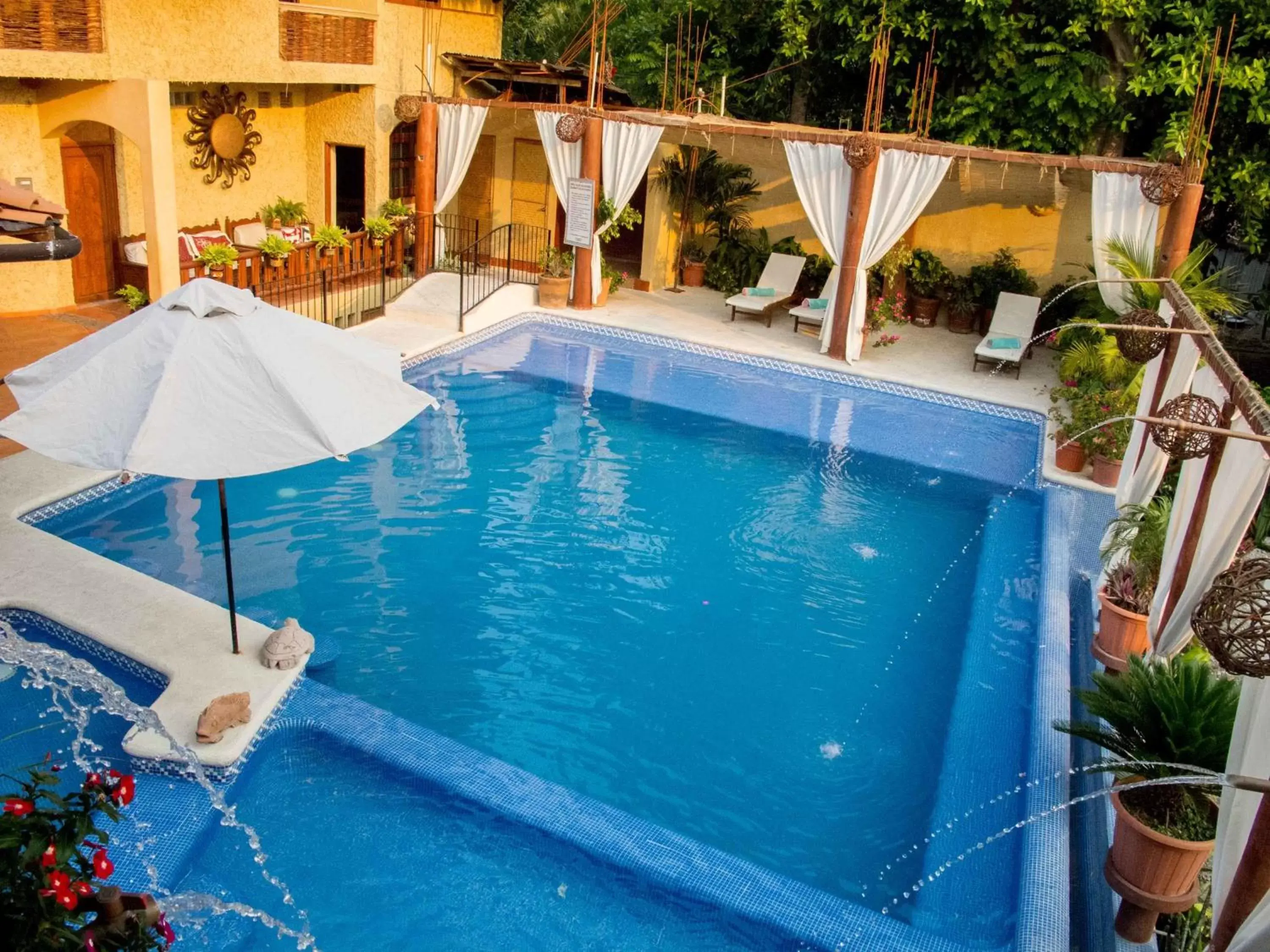Swimming pool, Pool View in Hotel Villas Las Azucenas