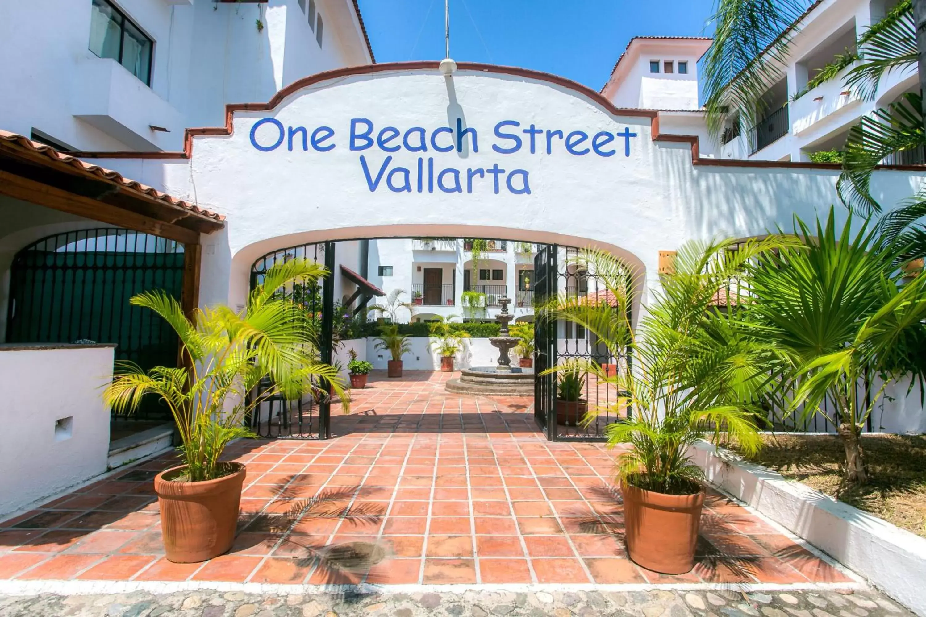 Facade/entrance in One Beach Street Puerto Vallarta