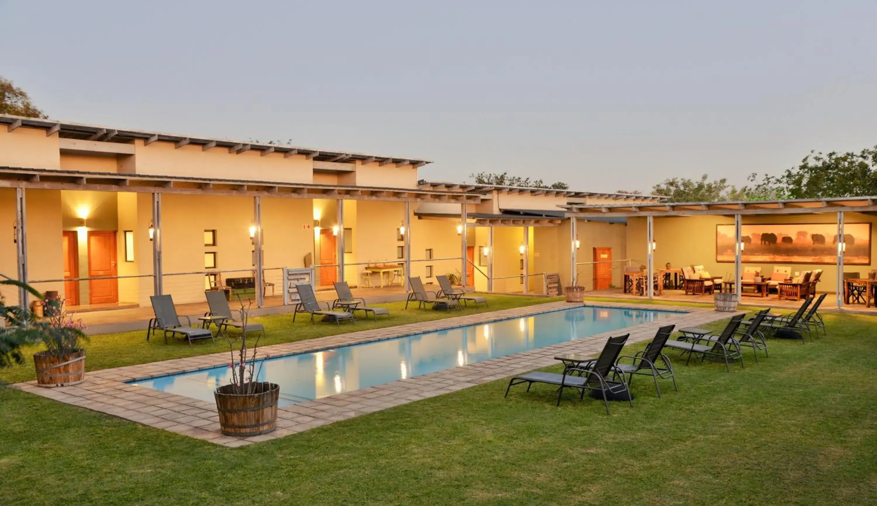 Property building, Swimming Pool in Bushveld Terrace - Hotel on Kruger