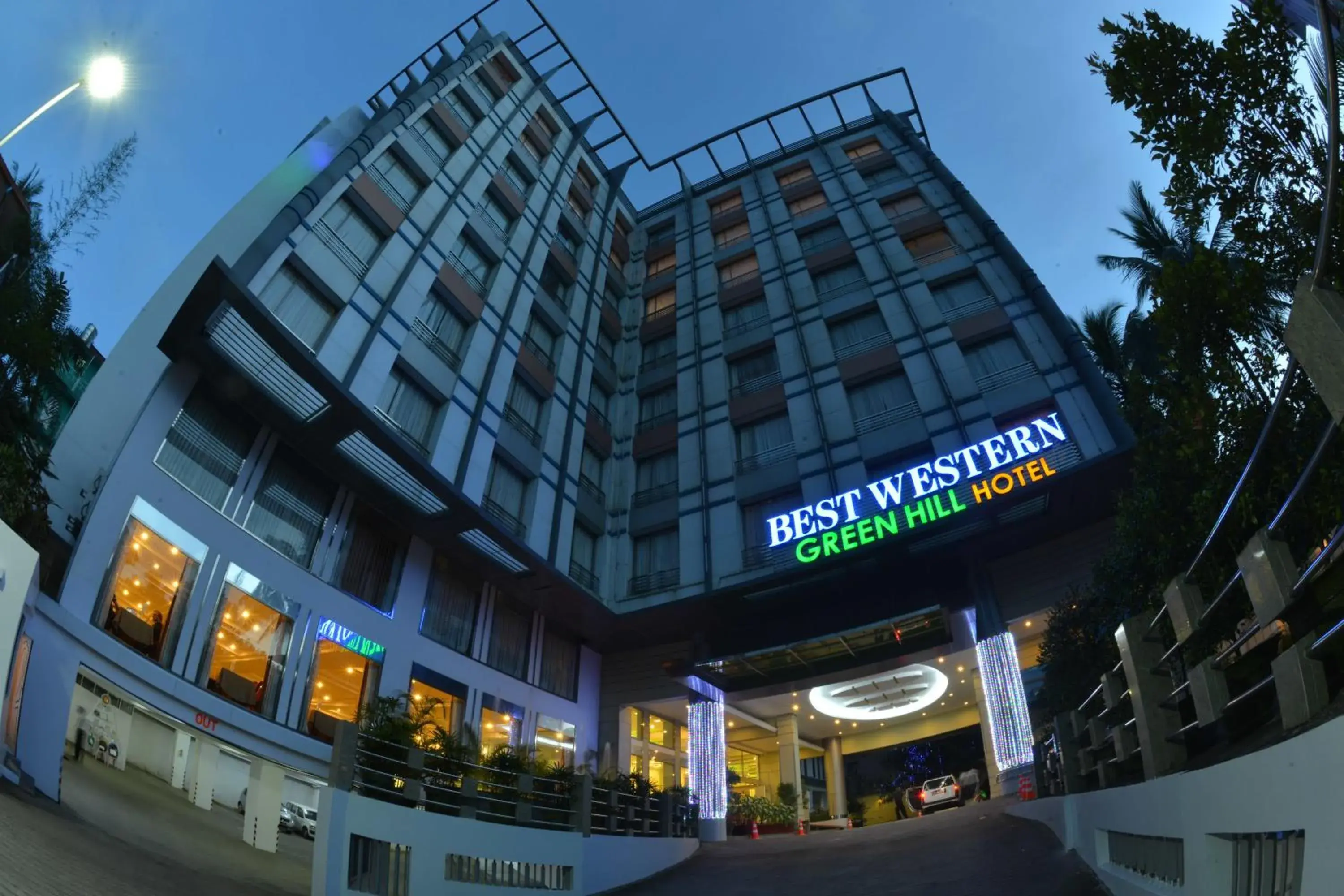 Property Building in Best Western Green Hill Hotel