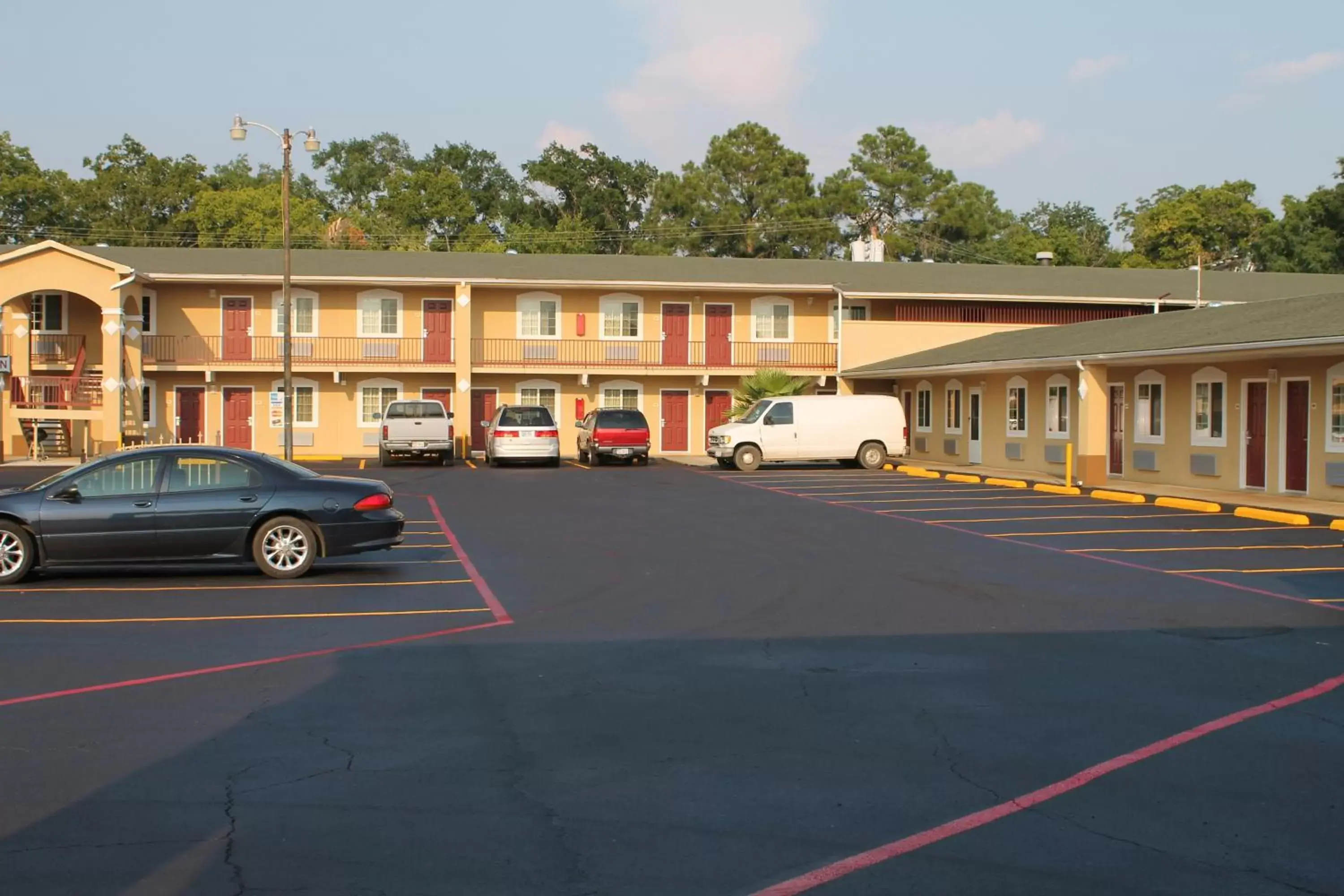 Property Building in Continental Inn and Suites