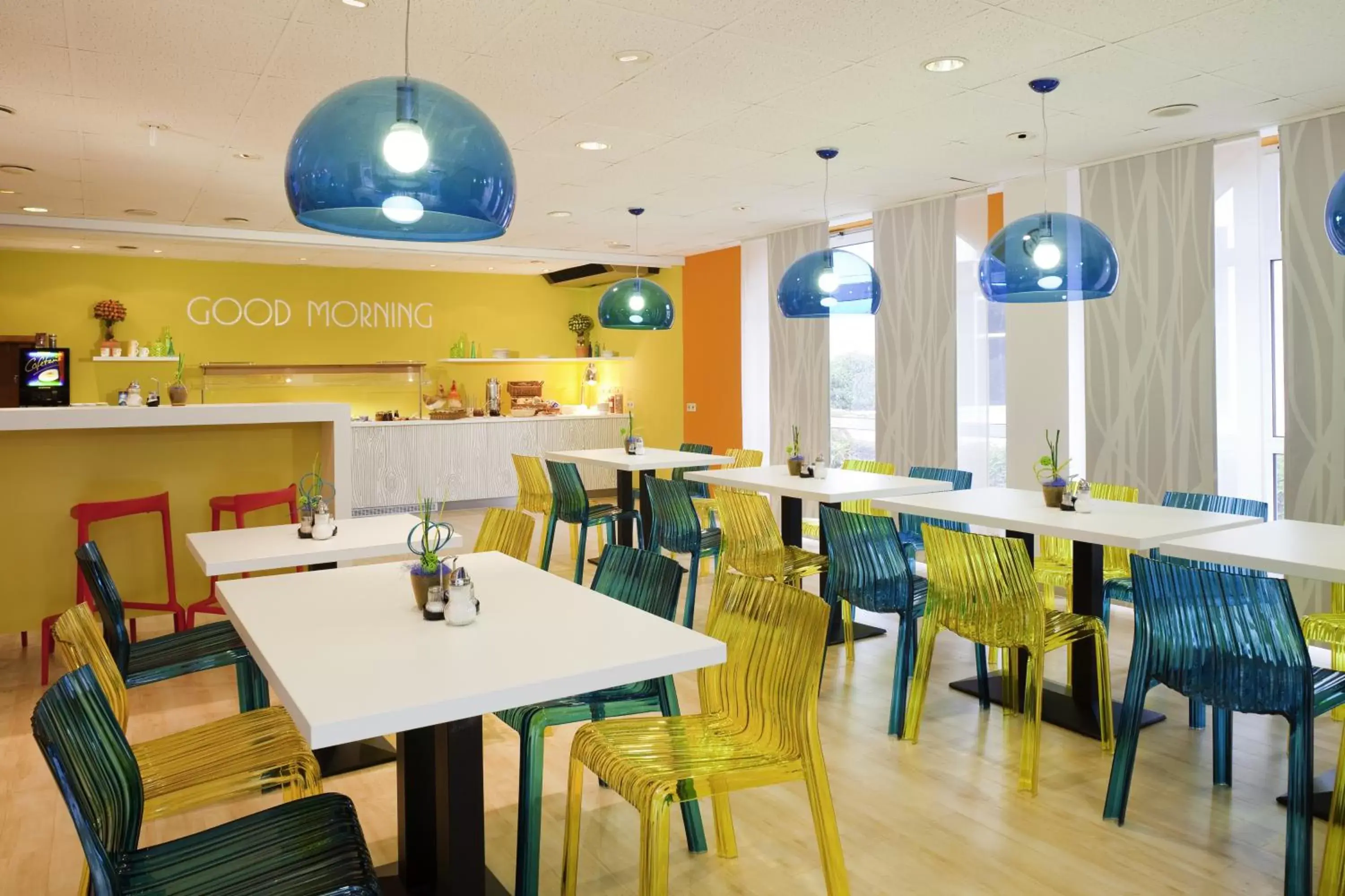 Breakfast, Restaurant/Places to Eat in ibis Styles Duesseldorf-Neuss