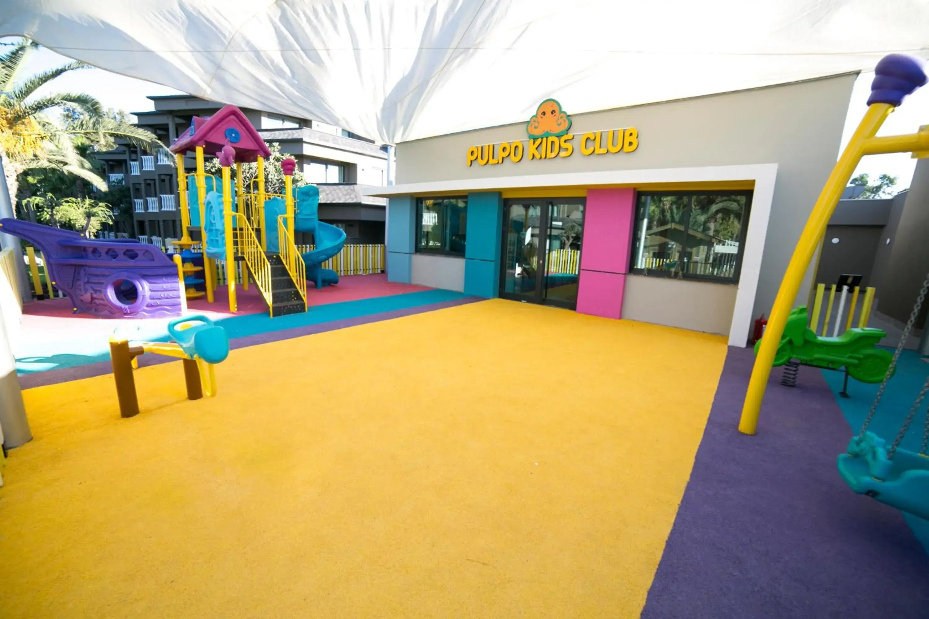 Kids's club in Sailor's Beach Club