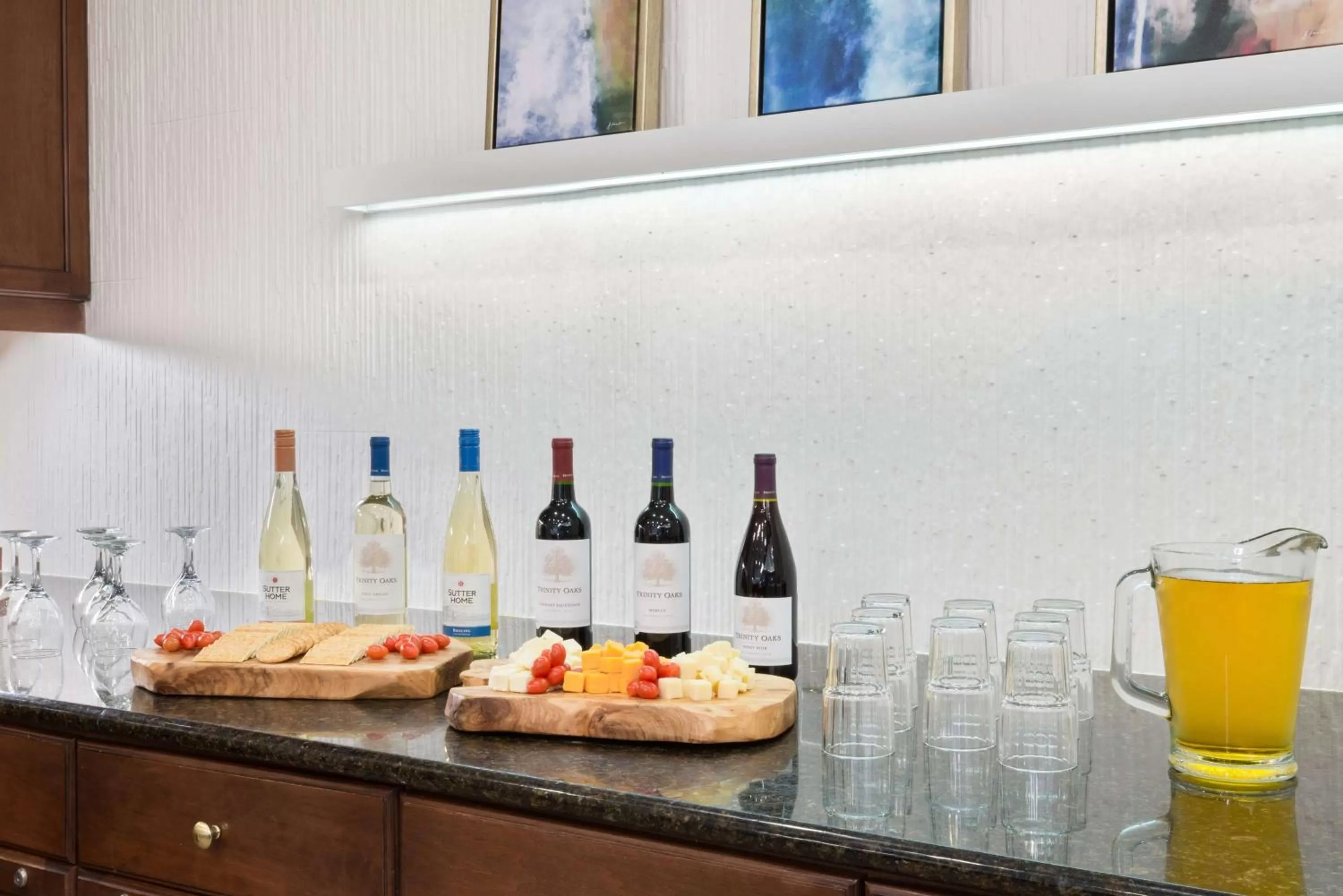 Dining area in Homewood Suites by Hilton Buffalo-Amherst