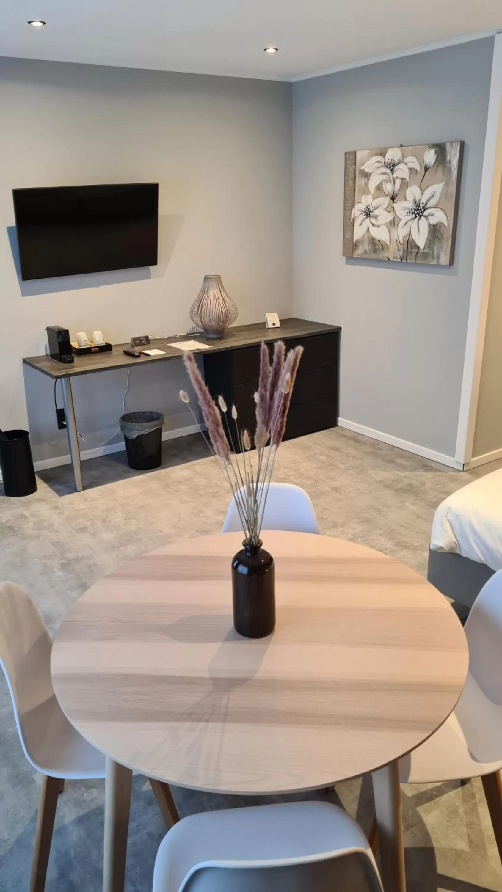 La Reine Hôtel & Restaurant