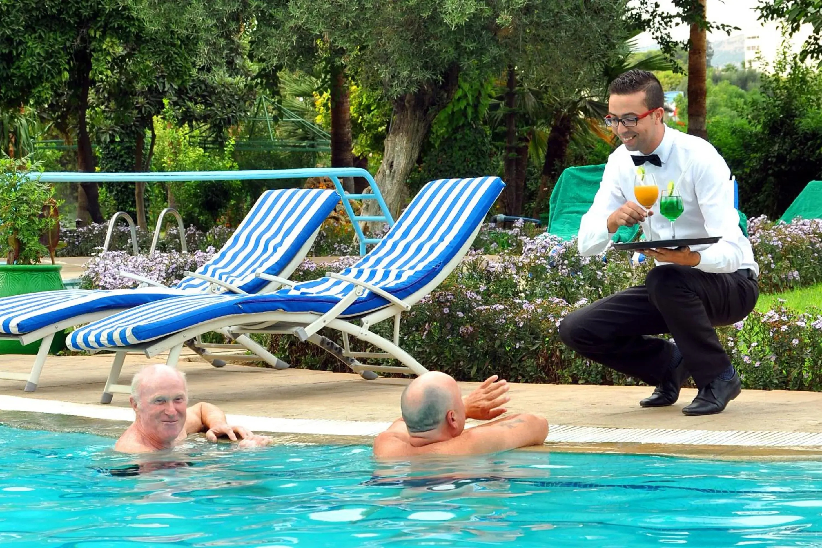 Property building in Menzeh Zalagh City Center Property building in Menzeh Zalagh City Center