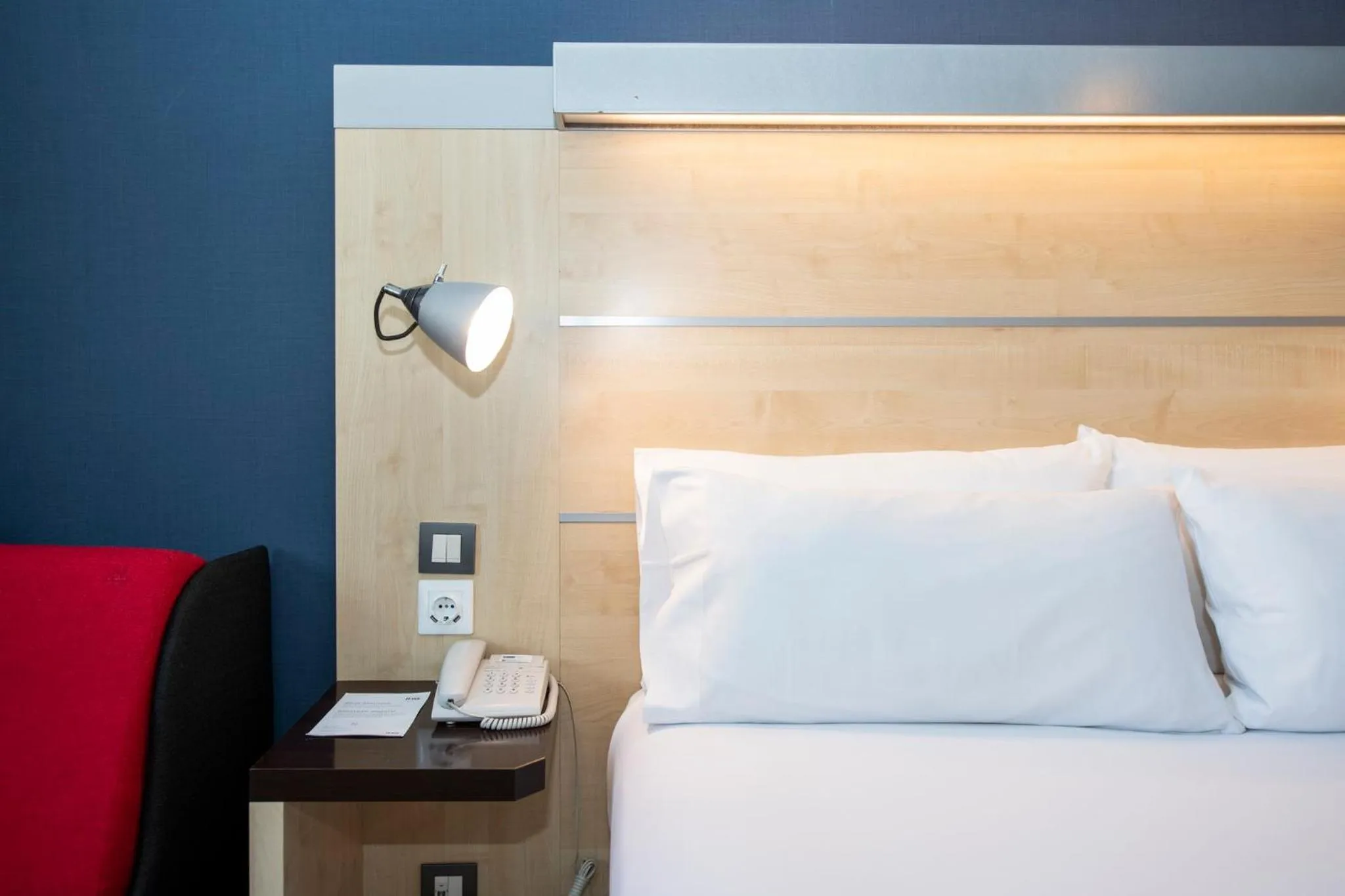 Photo of the whole room, Bed in Holiday Inn Express Barcelona - Montmeló by IHG