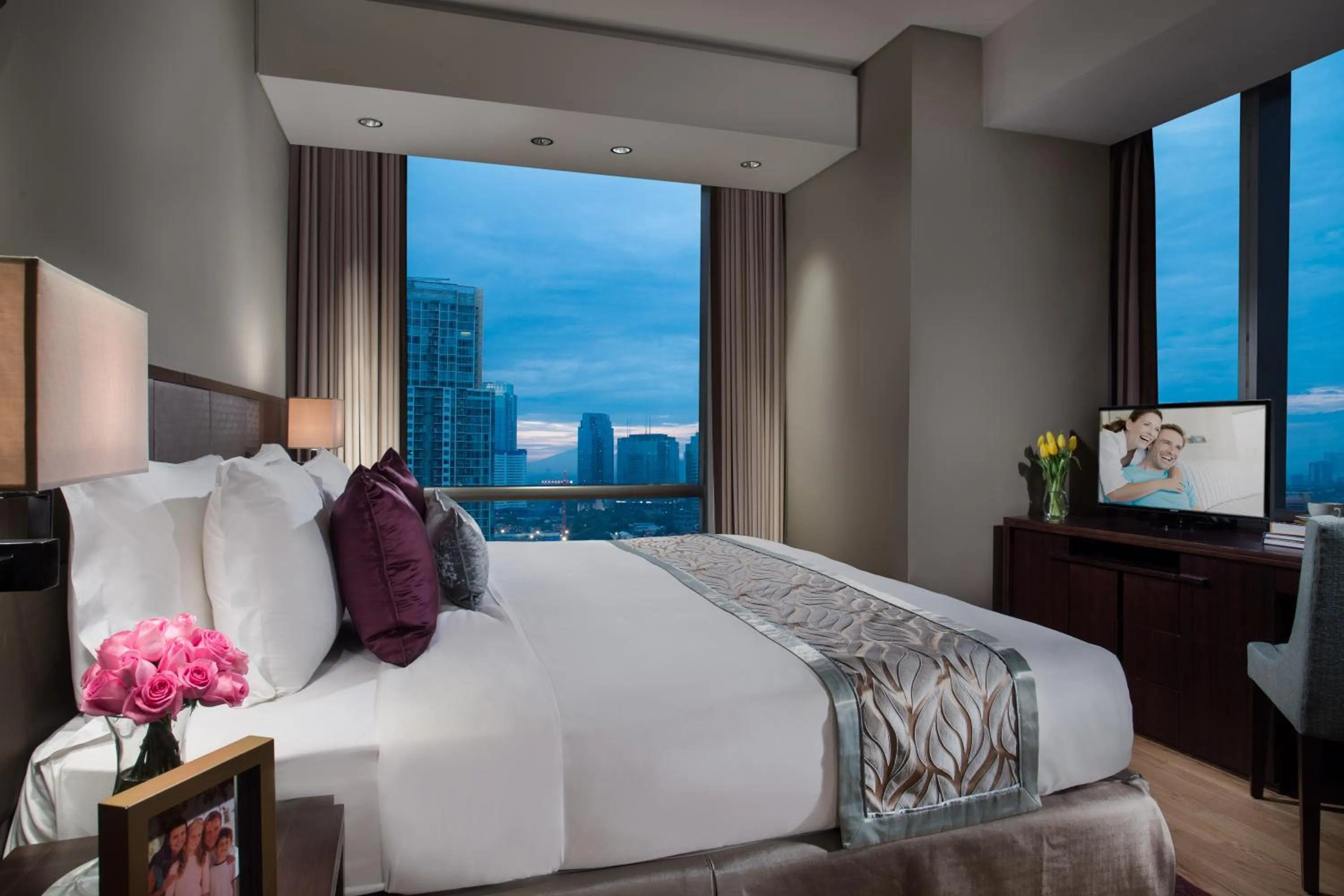 Bedroom, Bed in Ascott Kuningan Jakarta