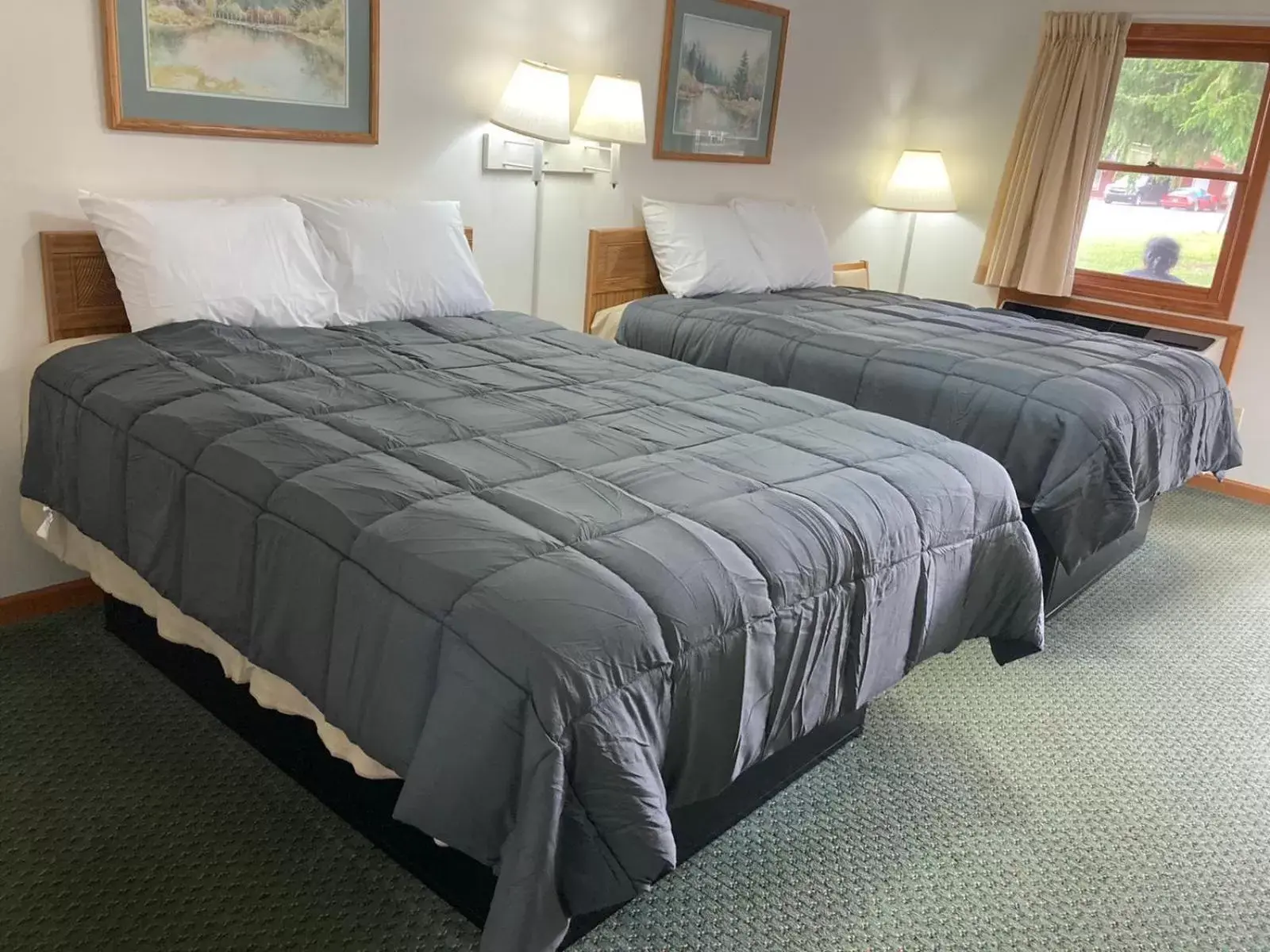 Bed in PINE VALLEY MOTEL