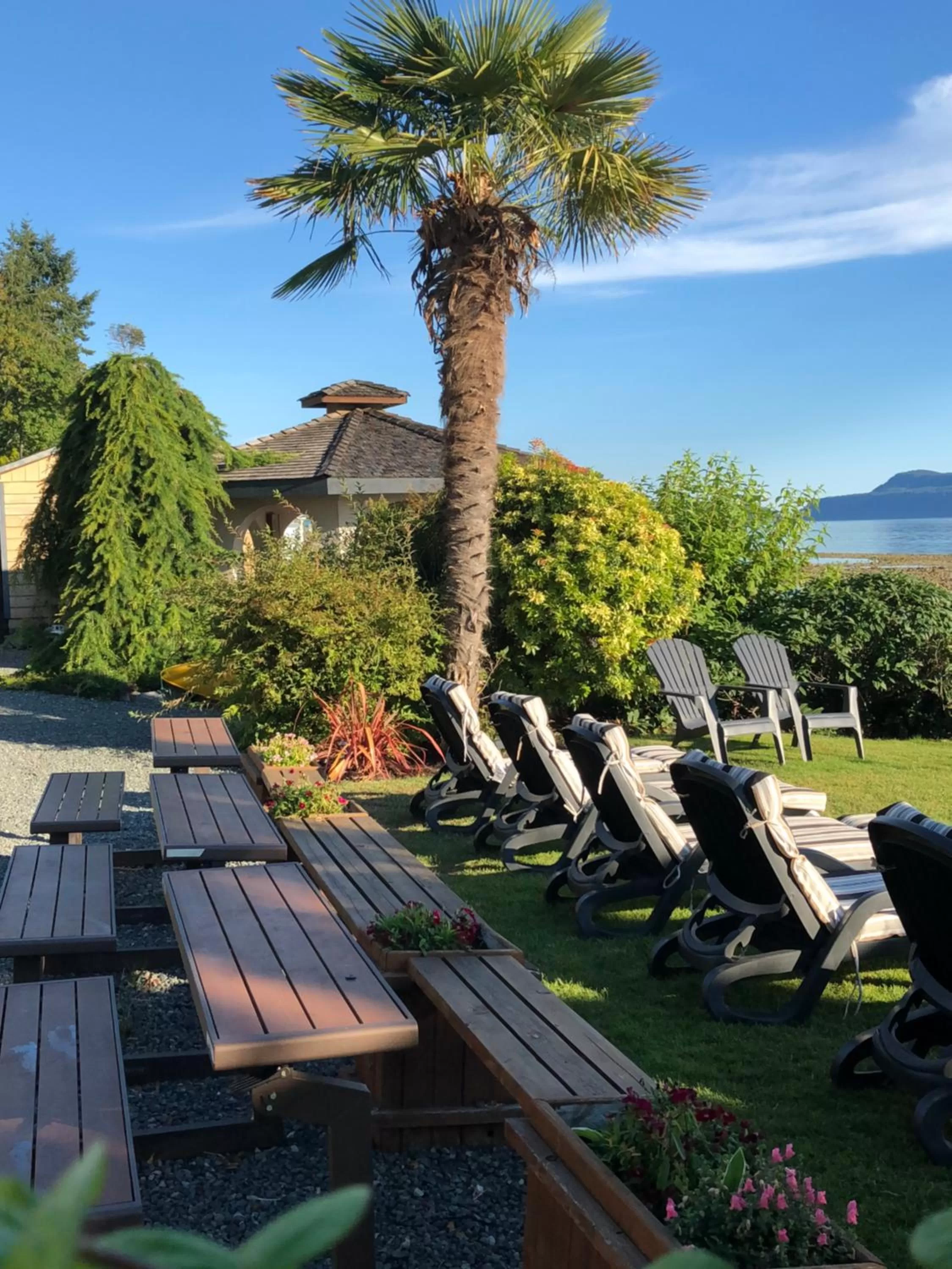 Garden in Qualicum Breeze Beach Resort