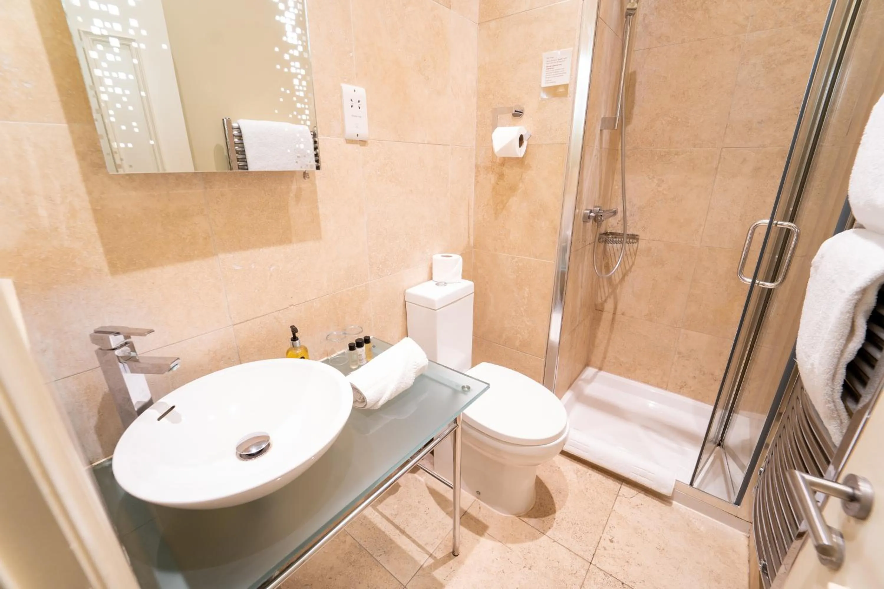 Bathroom in Brooks Guesthouse