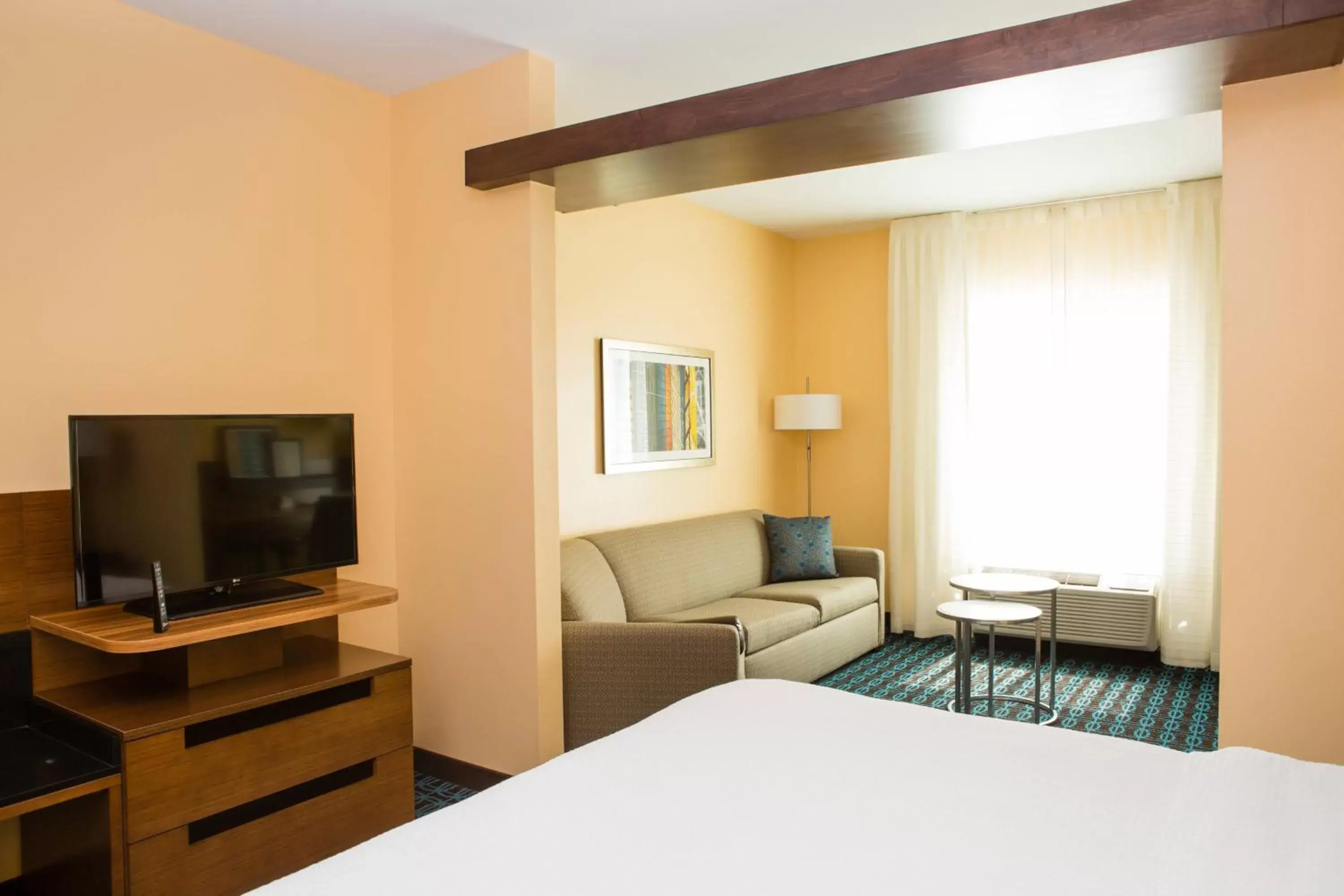 Photo of the whole room, Bed in Fairfield Inn & Suites by Marriott Sheridan