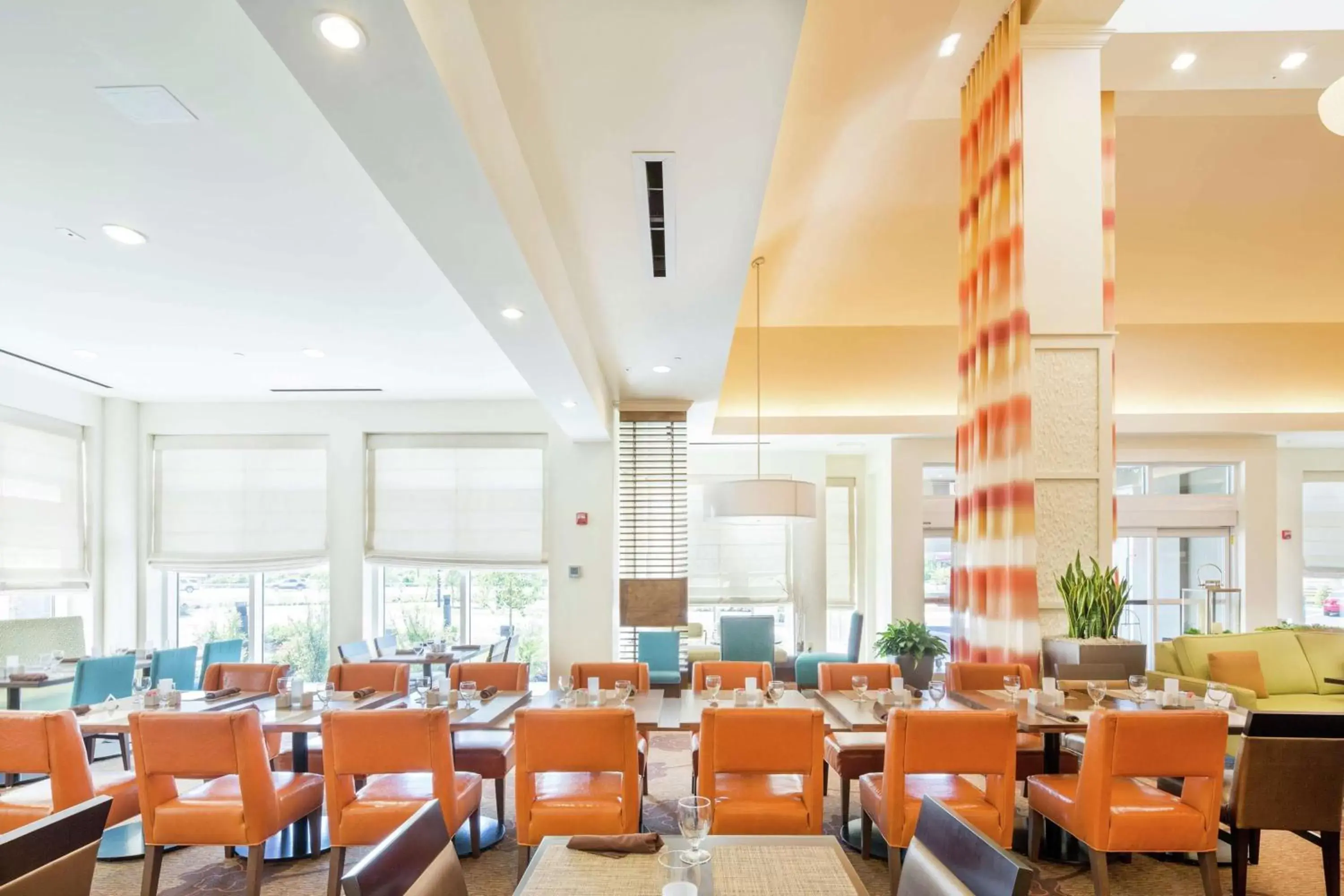Dining area, Restaurant/Places to Eat in Hilton Garden Inn Pascagoula