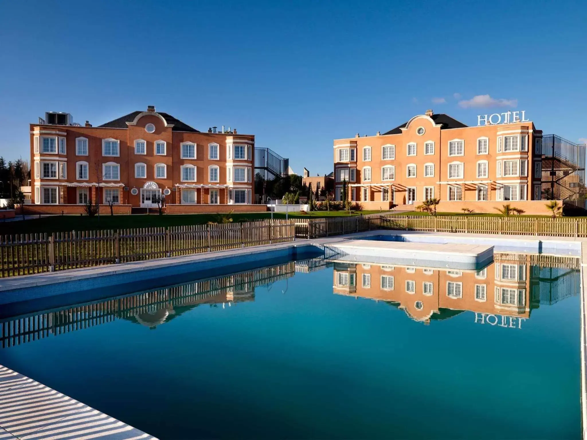 Property building, Swimming Pool in Eurostars Zarzuela Park Hotel