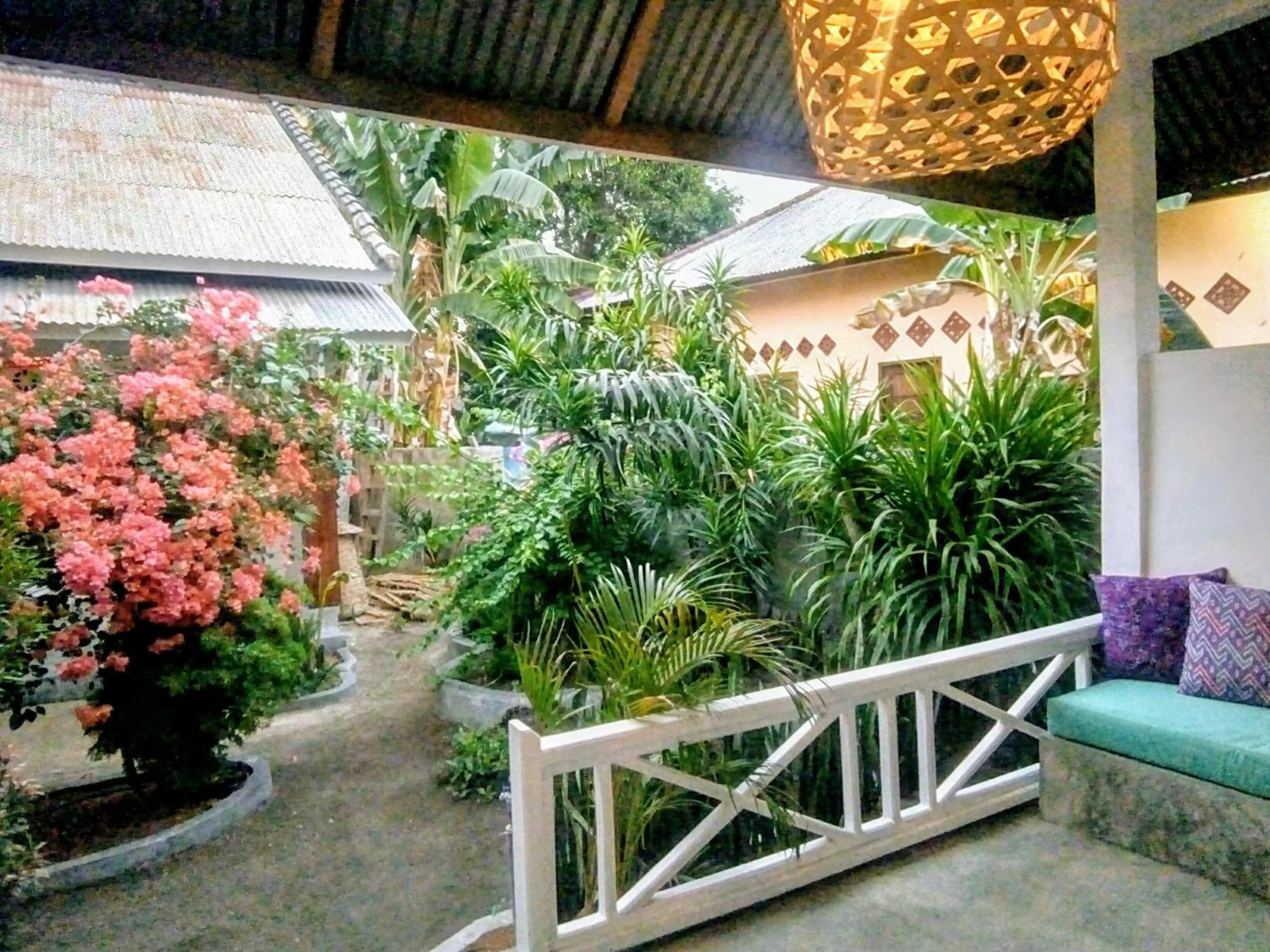 Patio in Café des Arts Gili Air