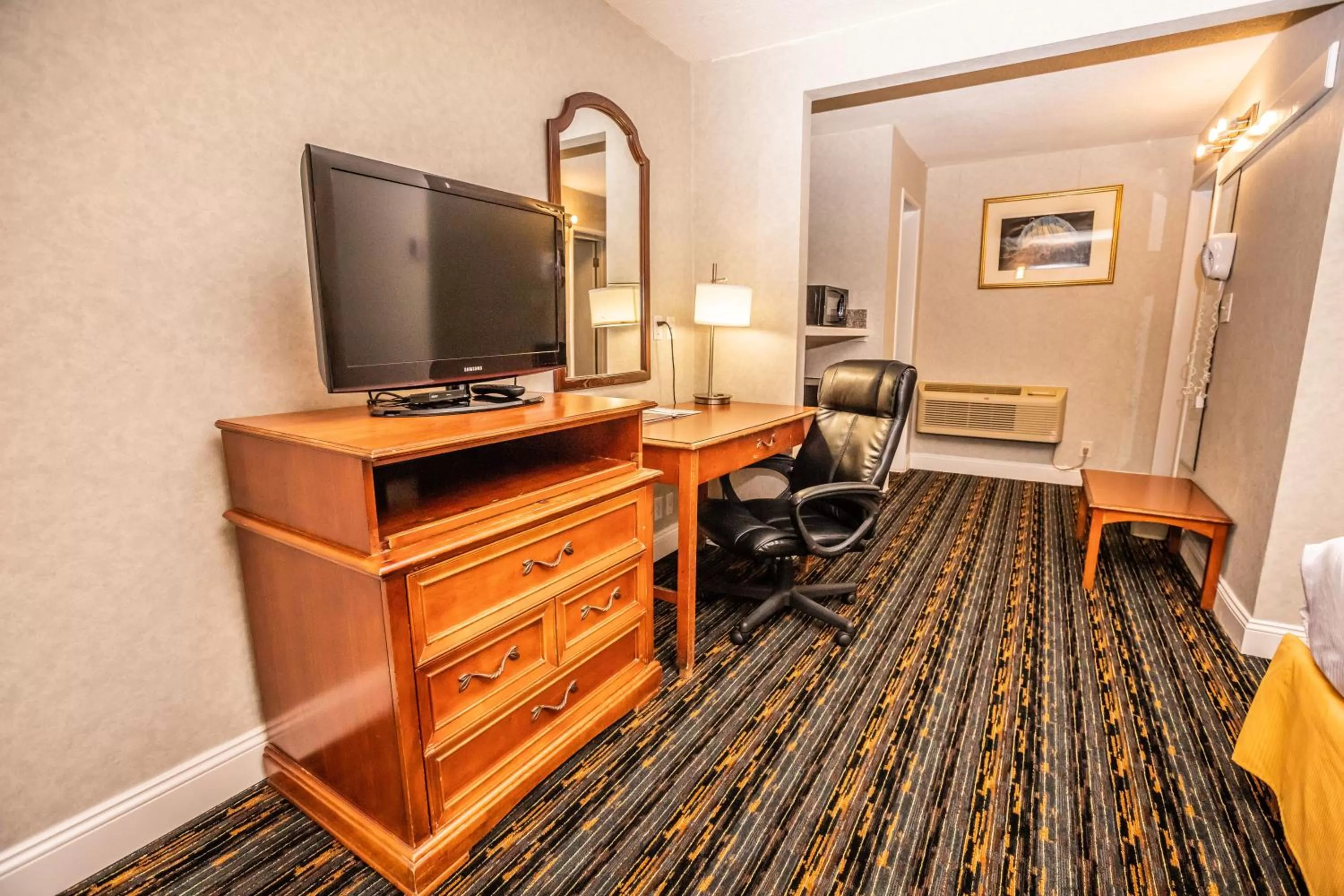 Photo of the whole room in Pelican Inn