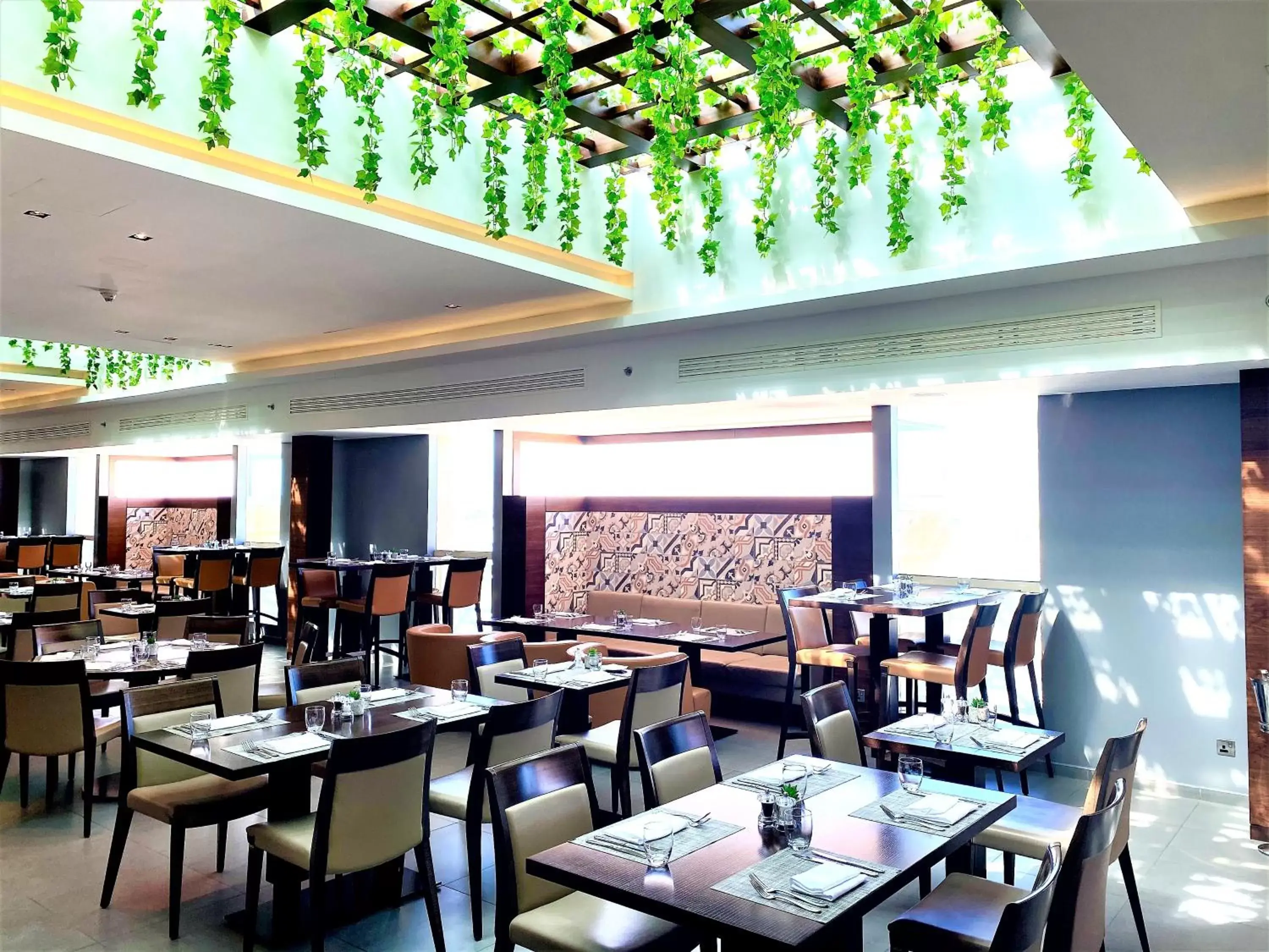 Restaurant/Places to Eat in Millennium Hotel Doha