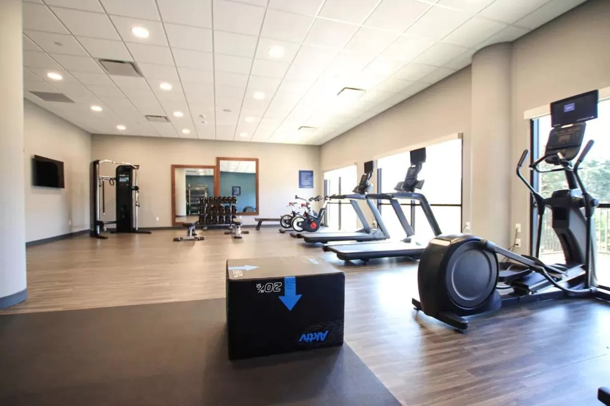 Fitness centre/facilities in Hampton Inn Lead