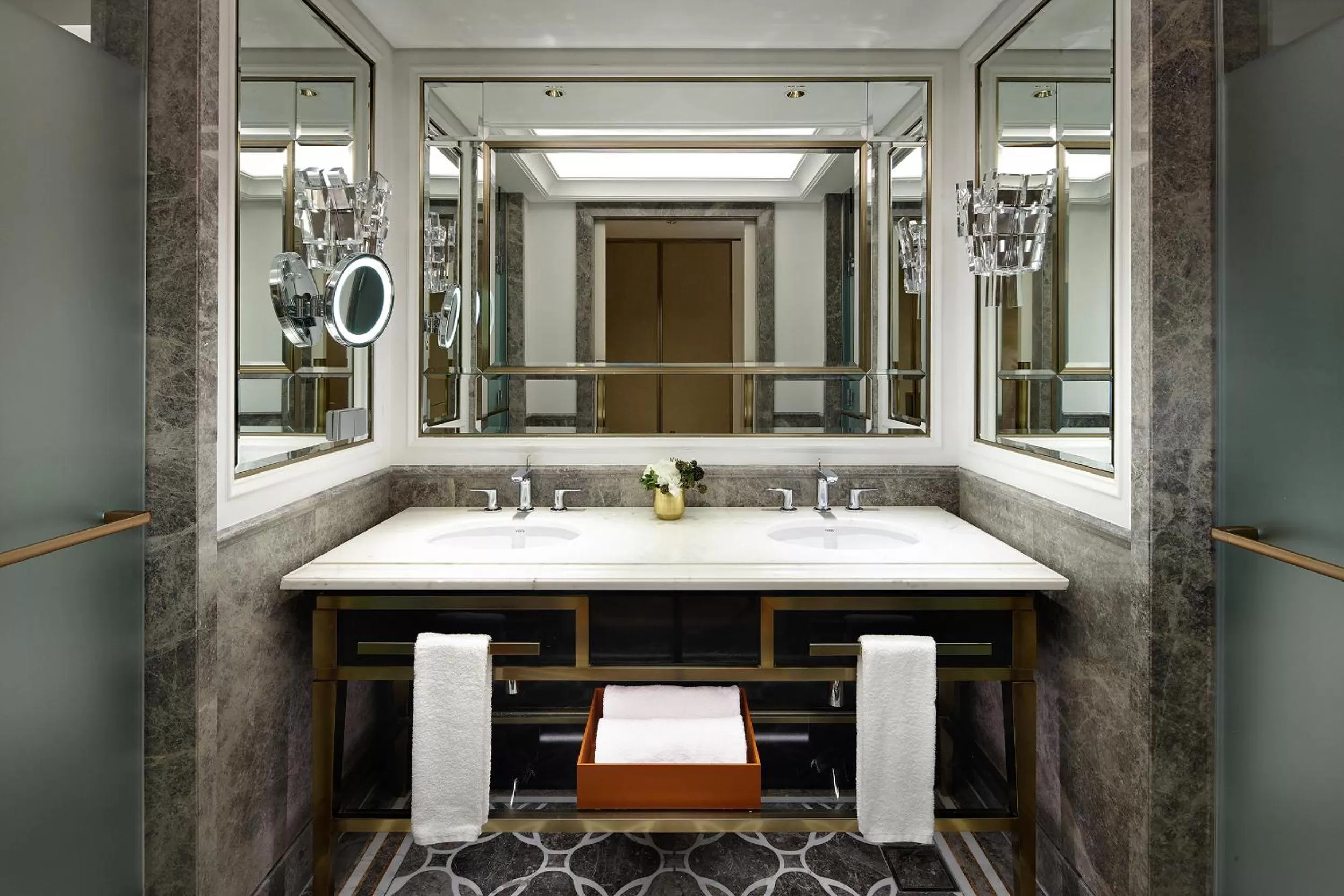 Bathroom in Lotte Hotel Seoul Executive Tower