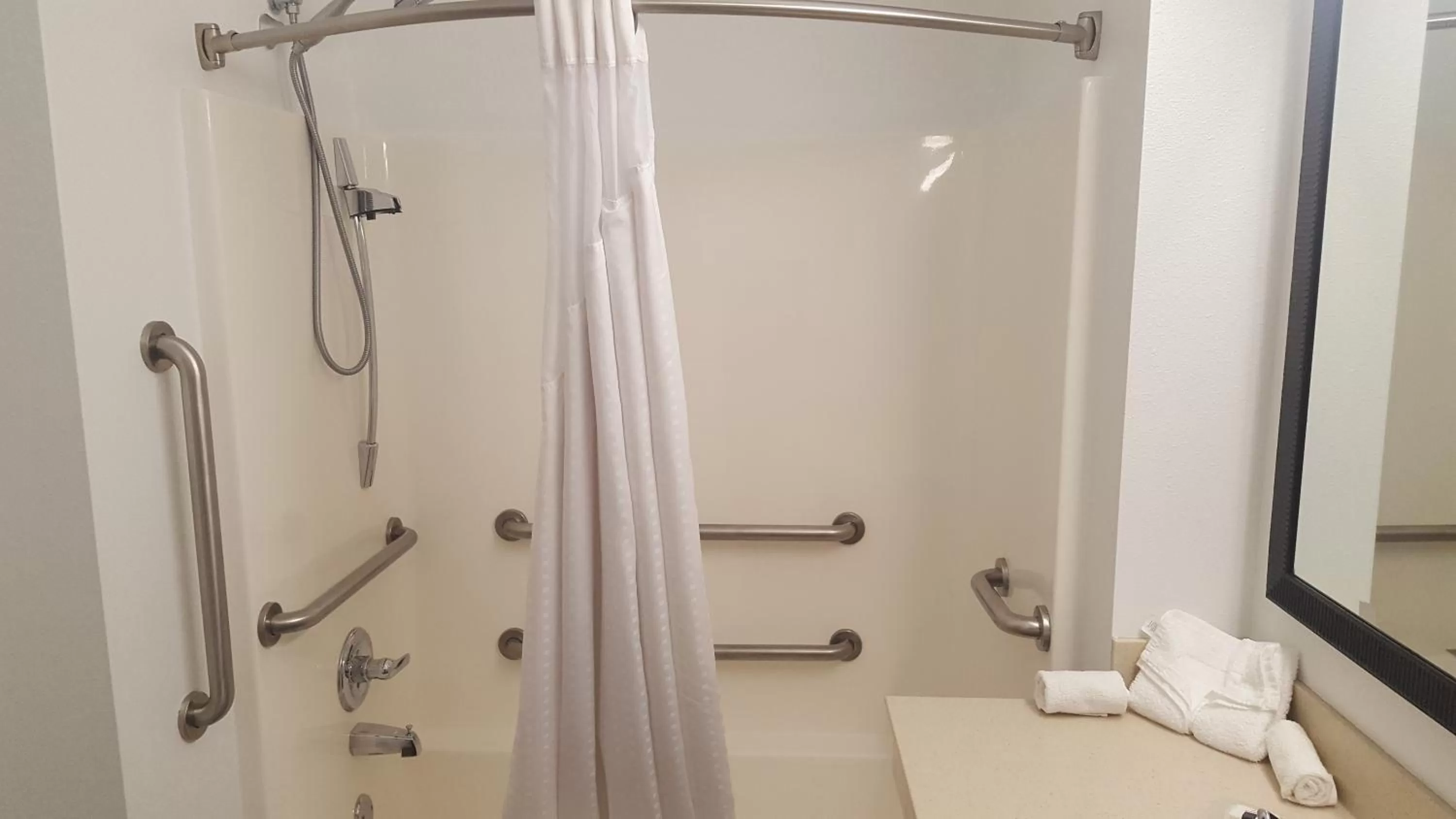 Shower in Country Inn & Suites by Radisson, Bryant Little Rock , AR
