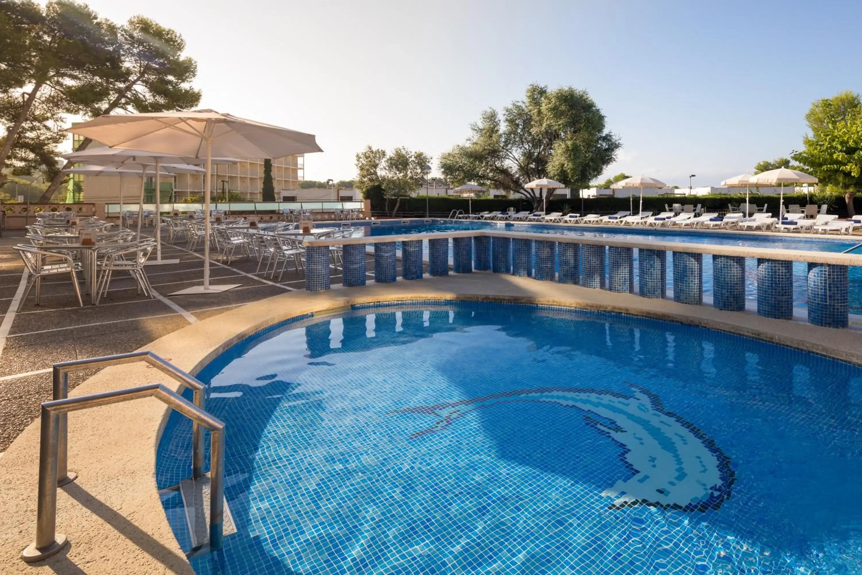 Swimming Pool in htop Molinos Park