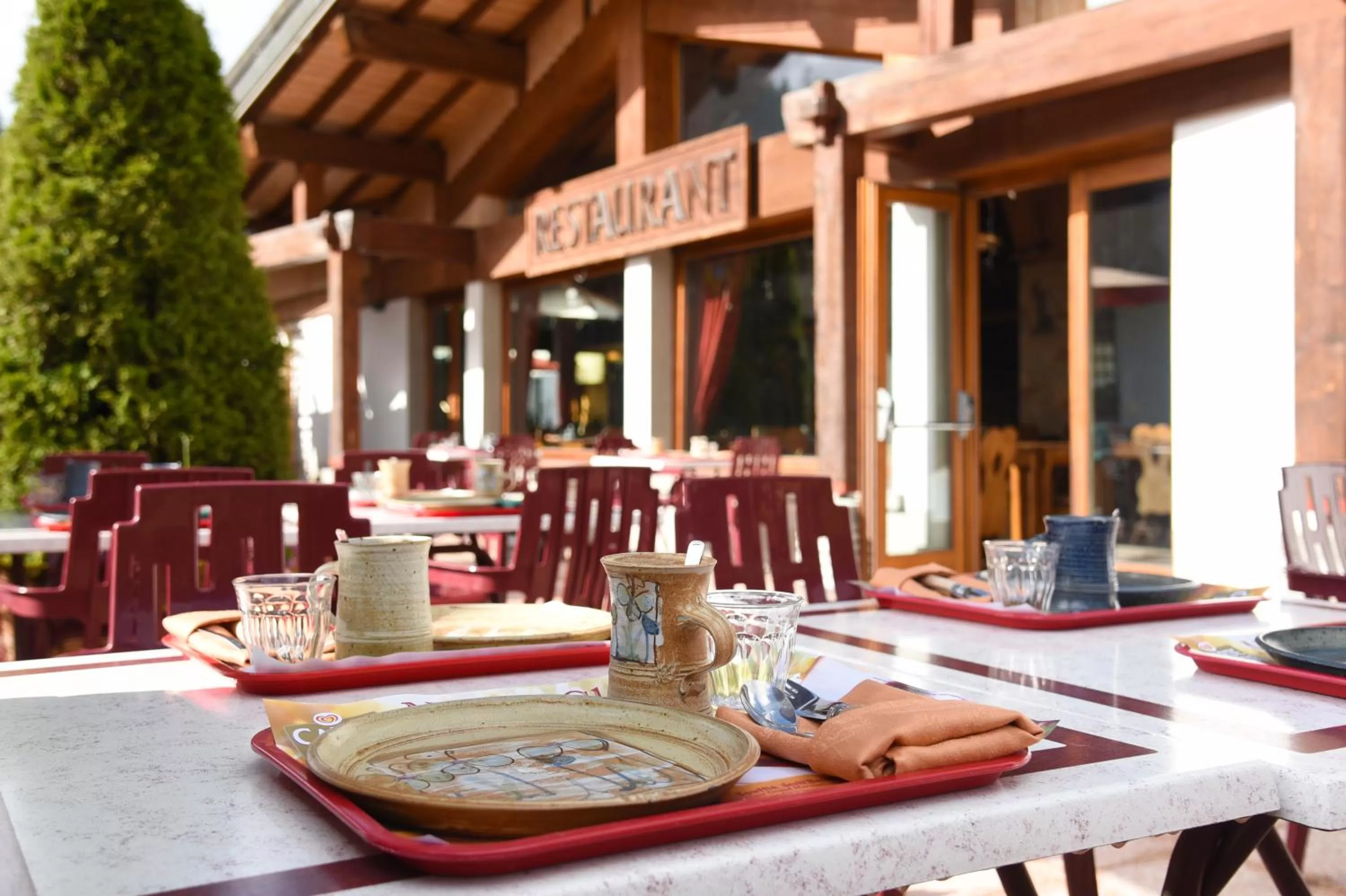 Restaurant/places to eat in Loc'Hotel Alpen Sports
